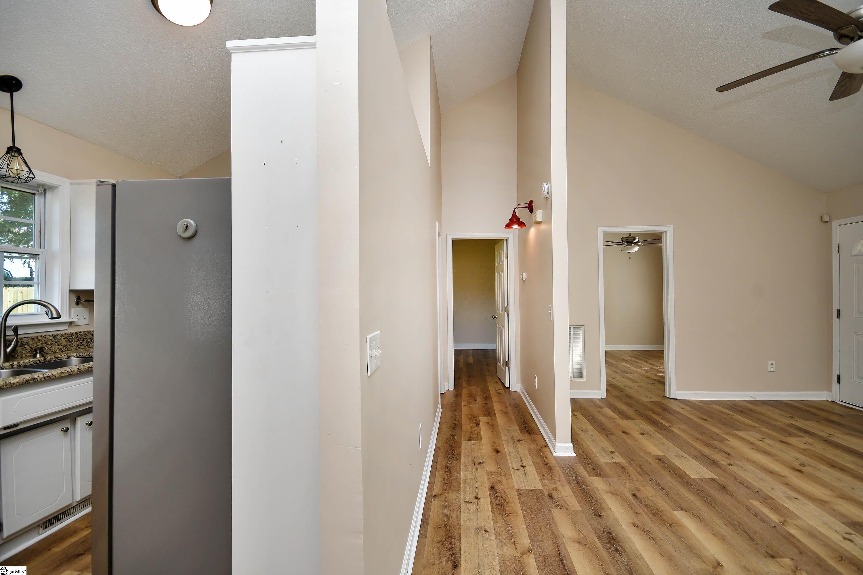 8 Montvale Drive Property Photo 13