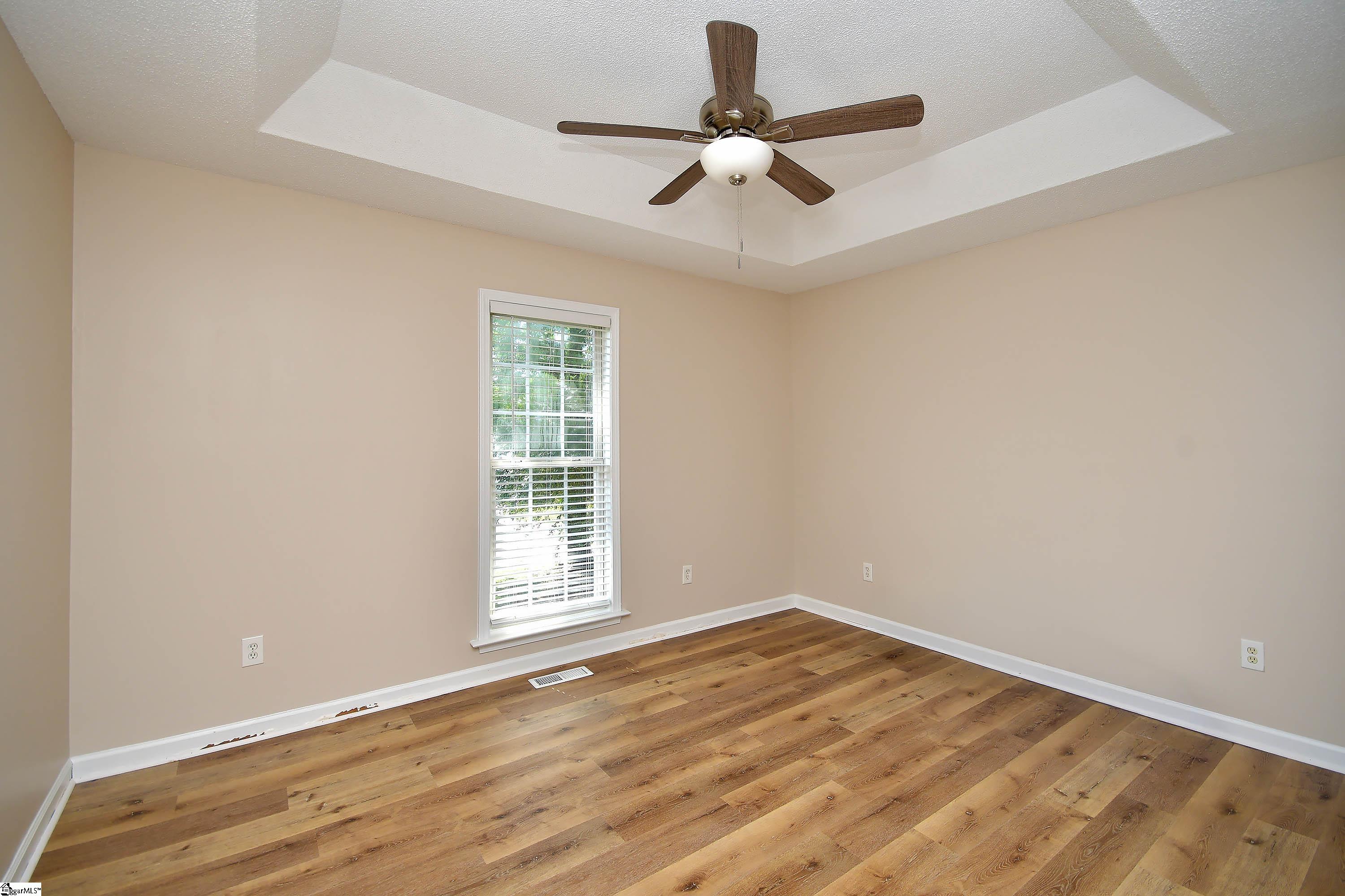 8 Montvale Drive Property Photo 18