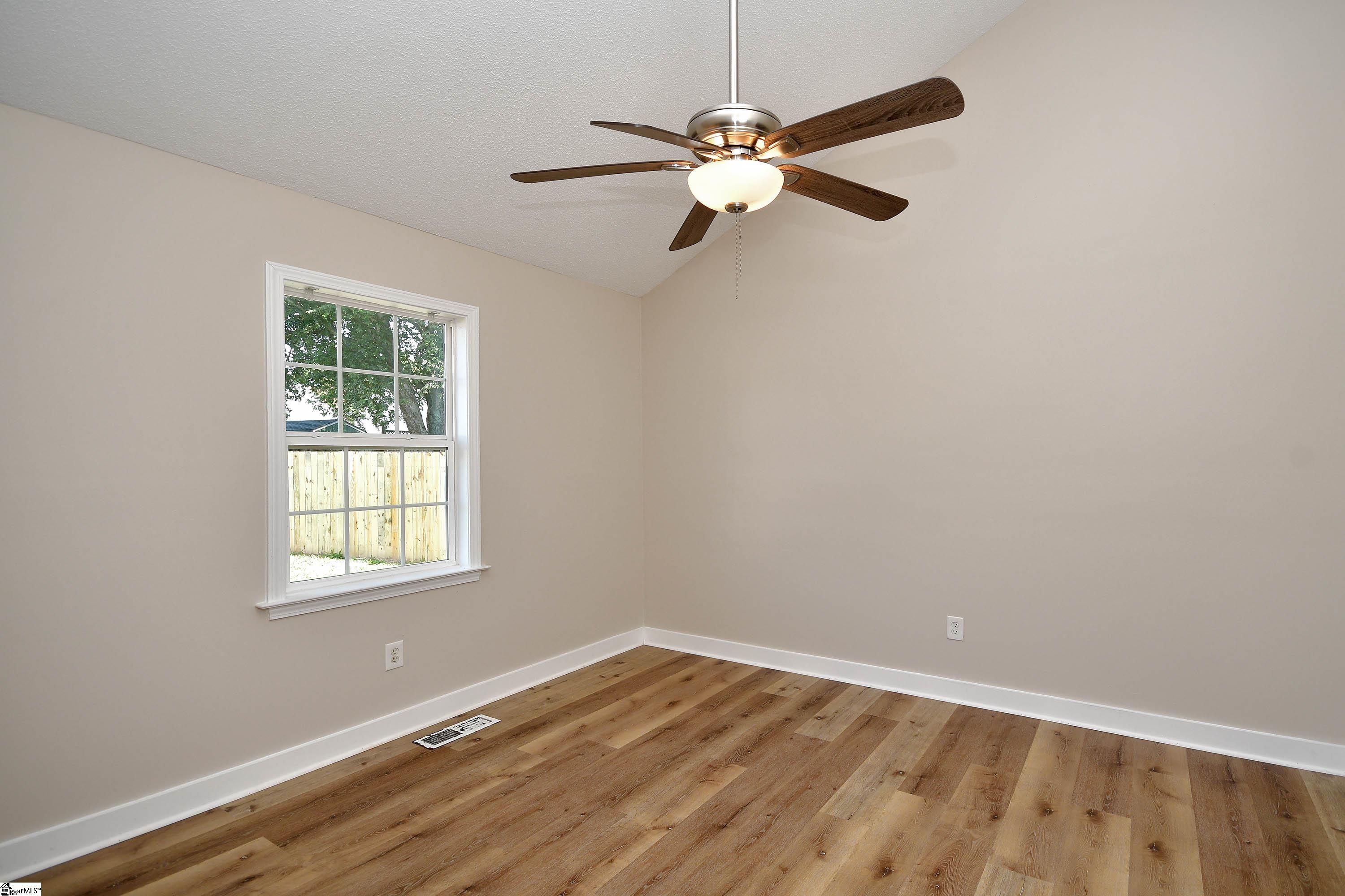 8 Montvale Drive Property Photo 22