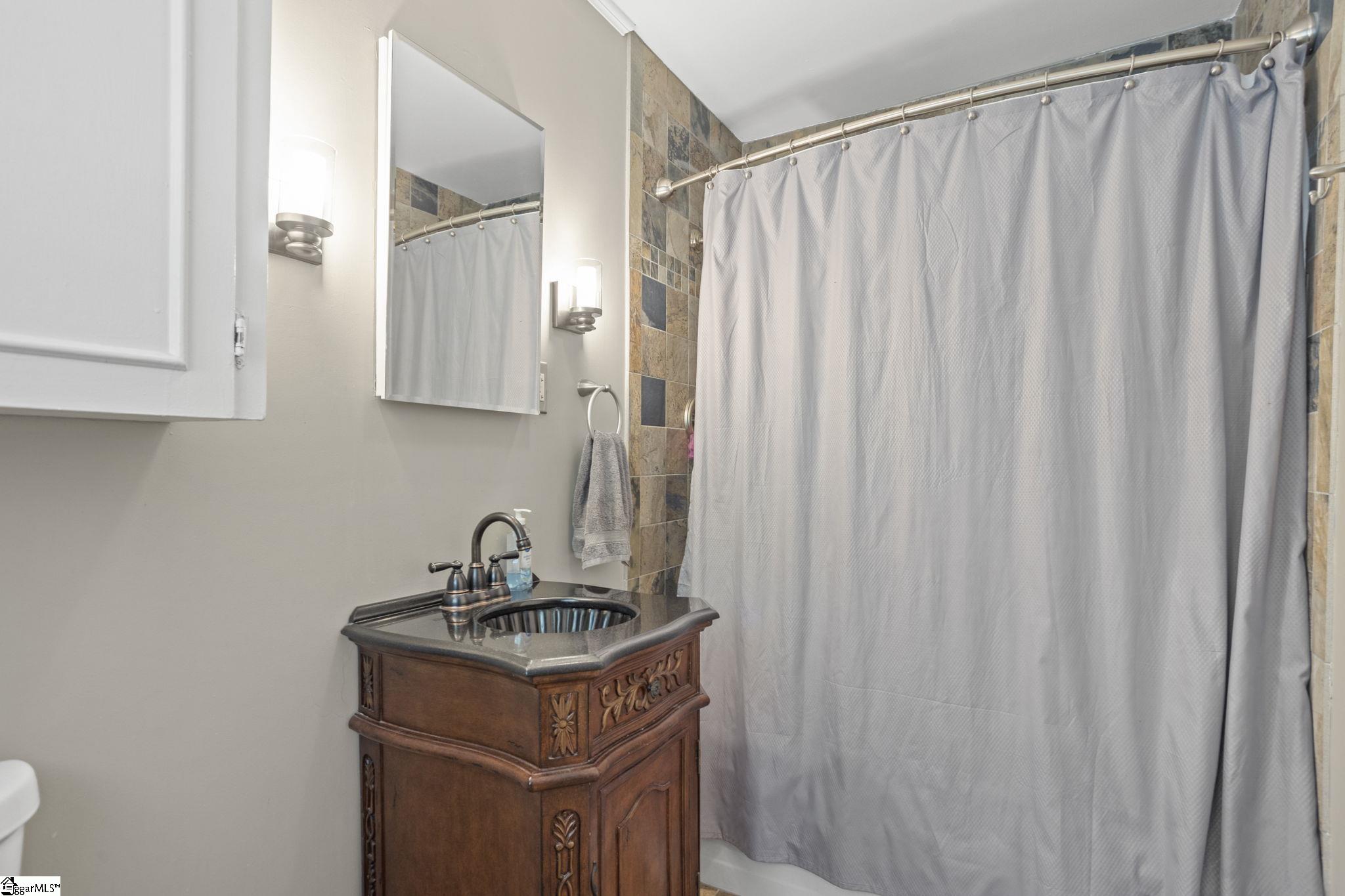 651 Altamont Road Property Photo 22