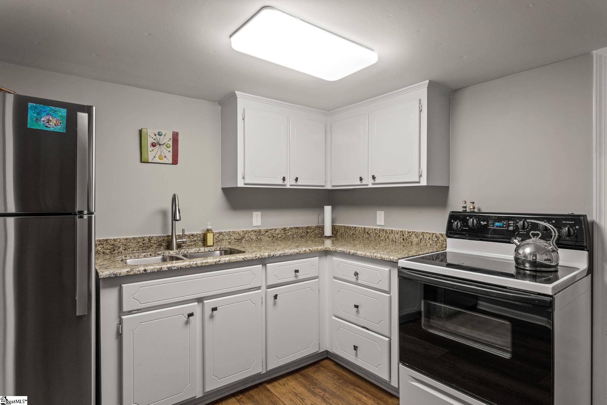 651 Altamont Road Property Photo 28