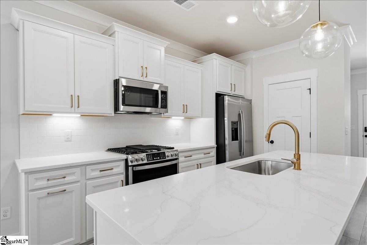 2 Otello Way Property Photo 6