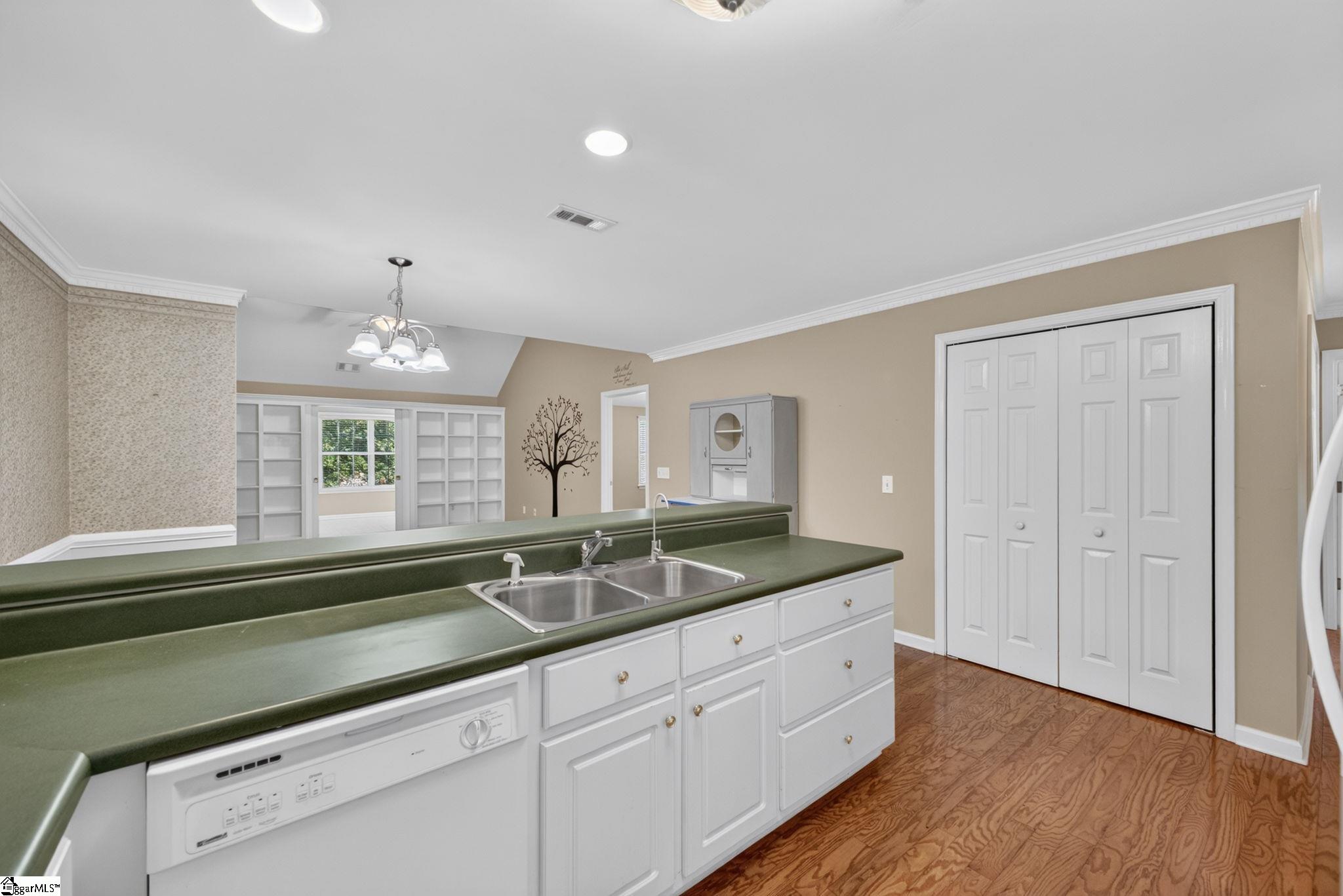 43 Magnolia Crest Drive Property Photo 8