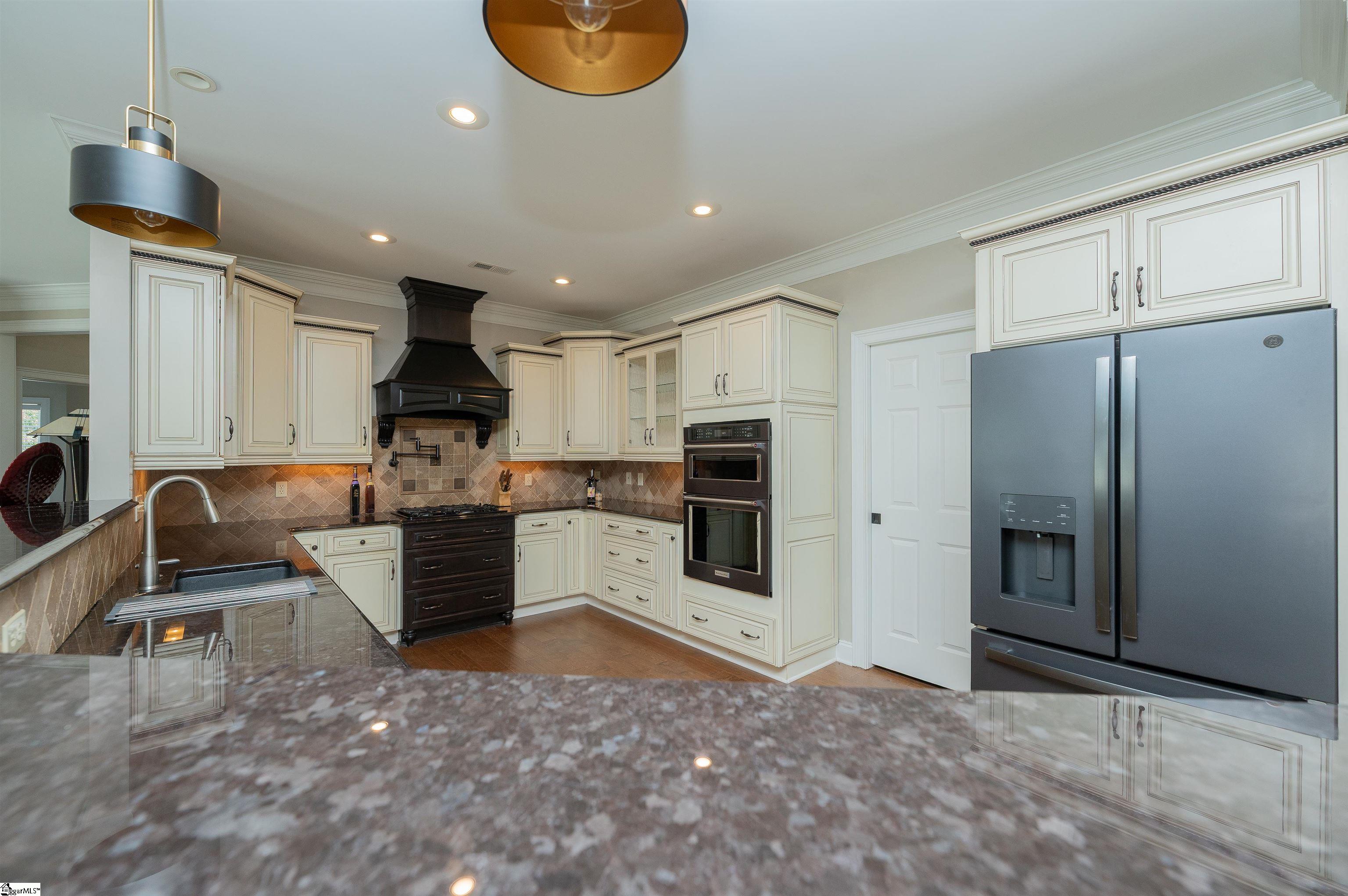 1 Laurel Grove Drive Property Photo 12