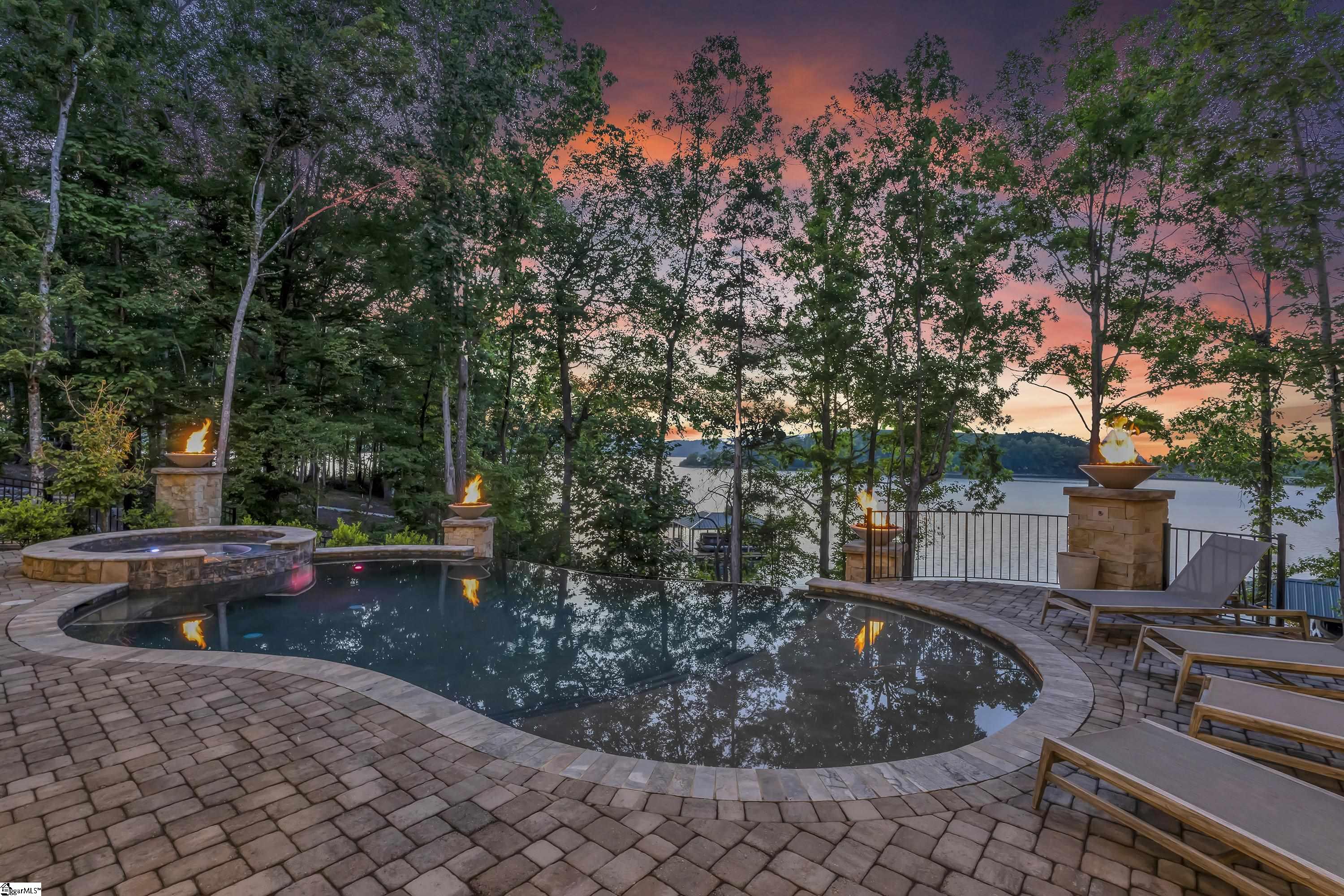 110 Waterfern Court Property Photo 42