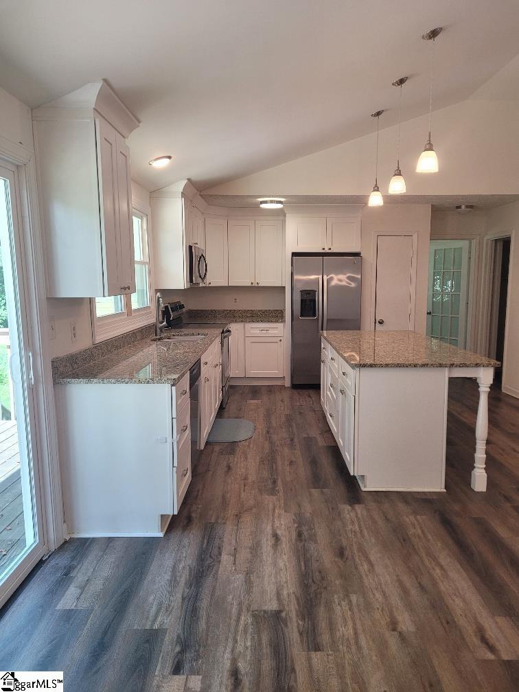 309 Seabury Drive Property Photo 4
