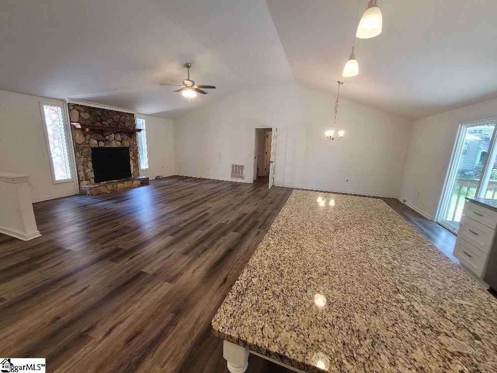 309 Seabury Drive Property Photo 5