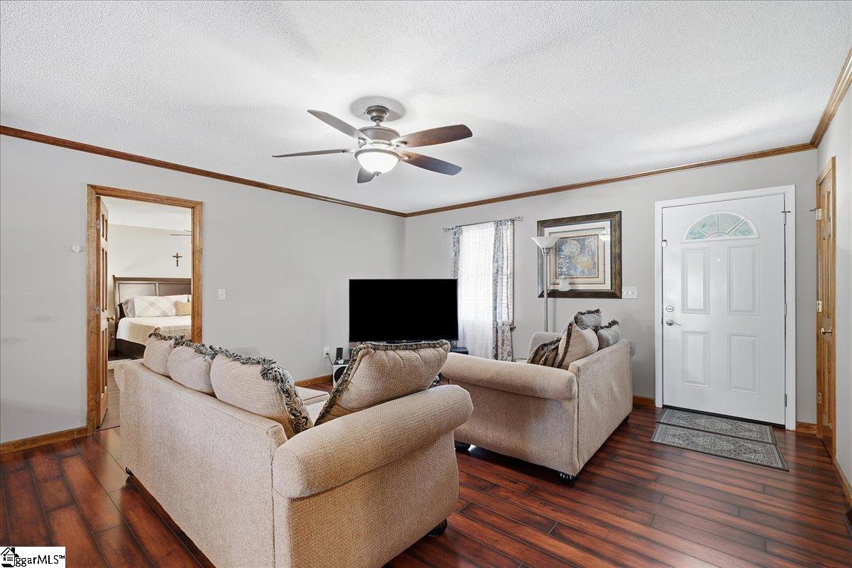 707 Reid School Road Property Photo 3