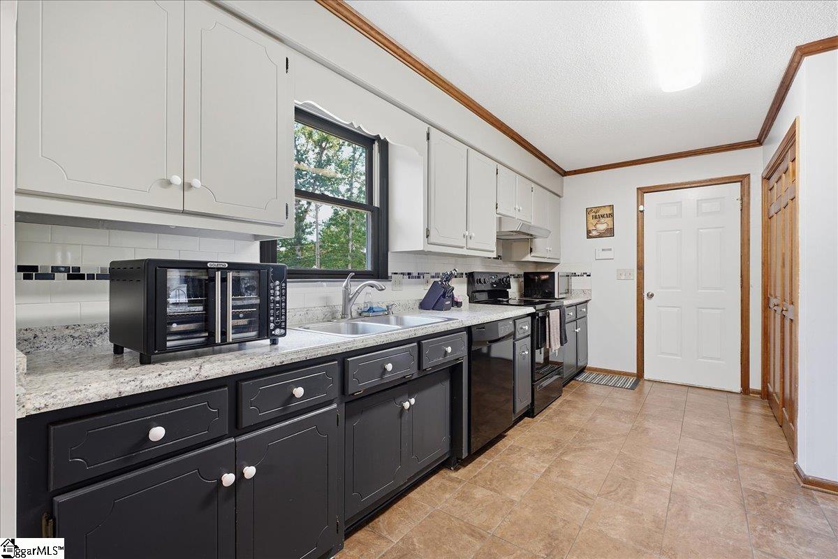 707 Reid School Road Property Photo 8