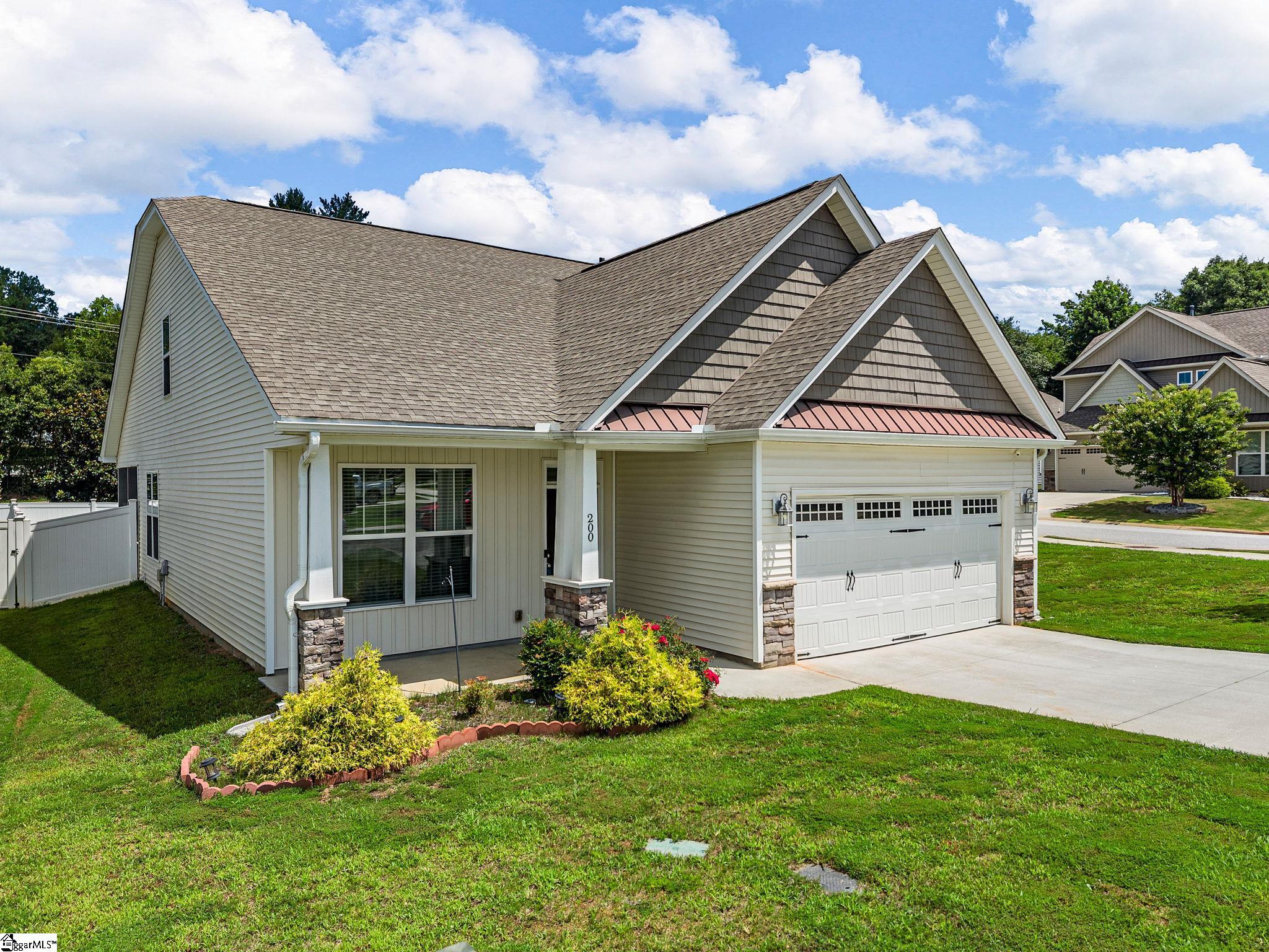 200 Everard Lane Property Photo 2