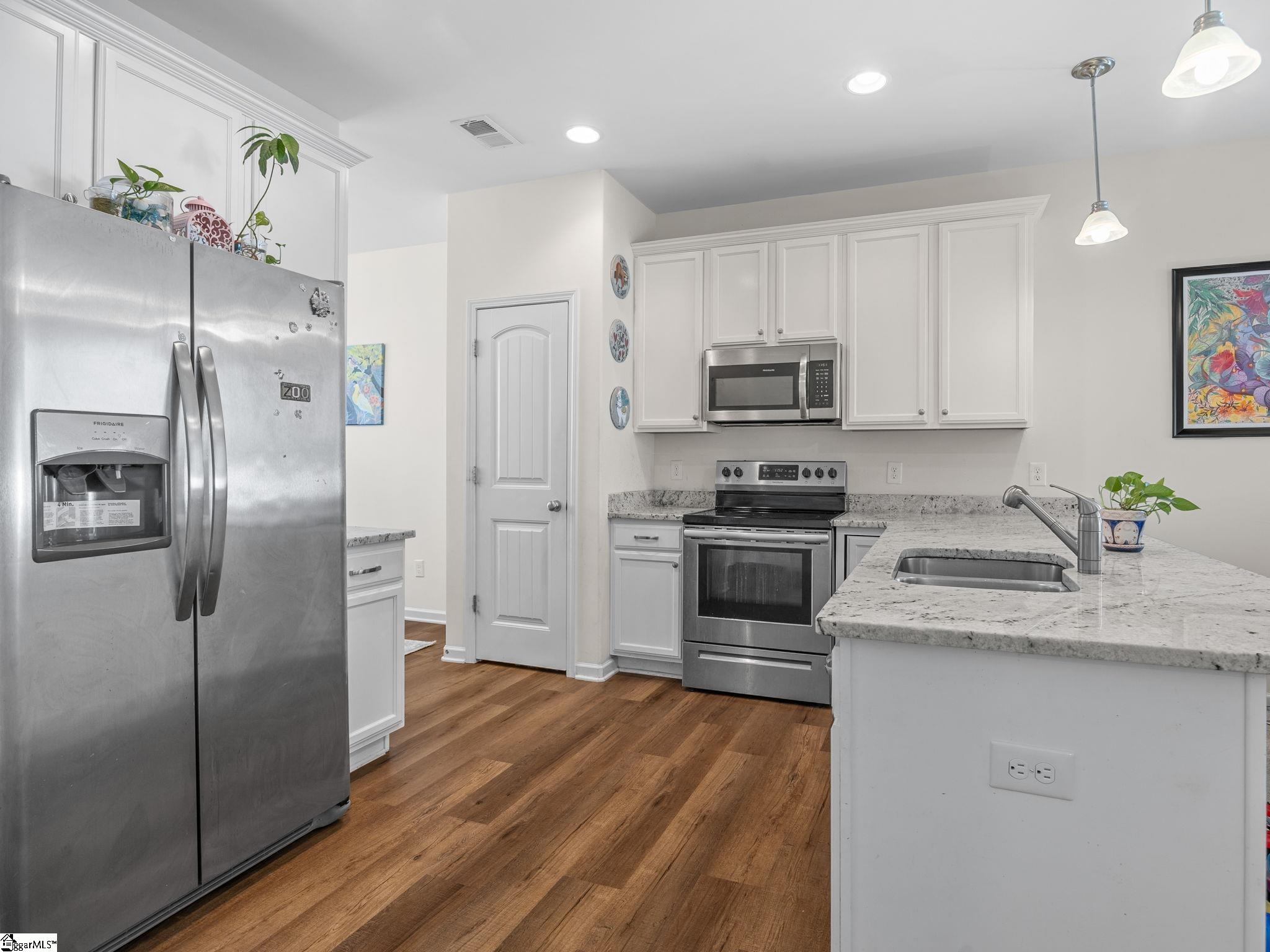200 Everard Lane Property Photo 8