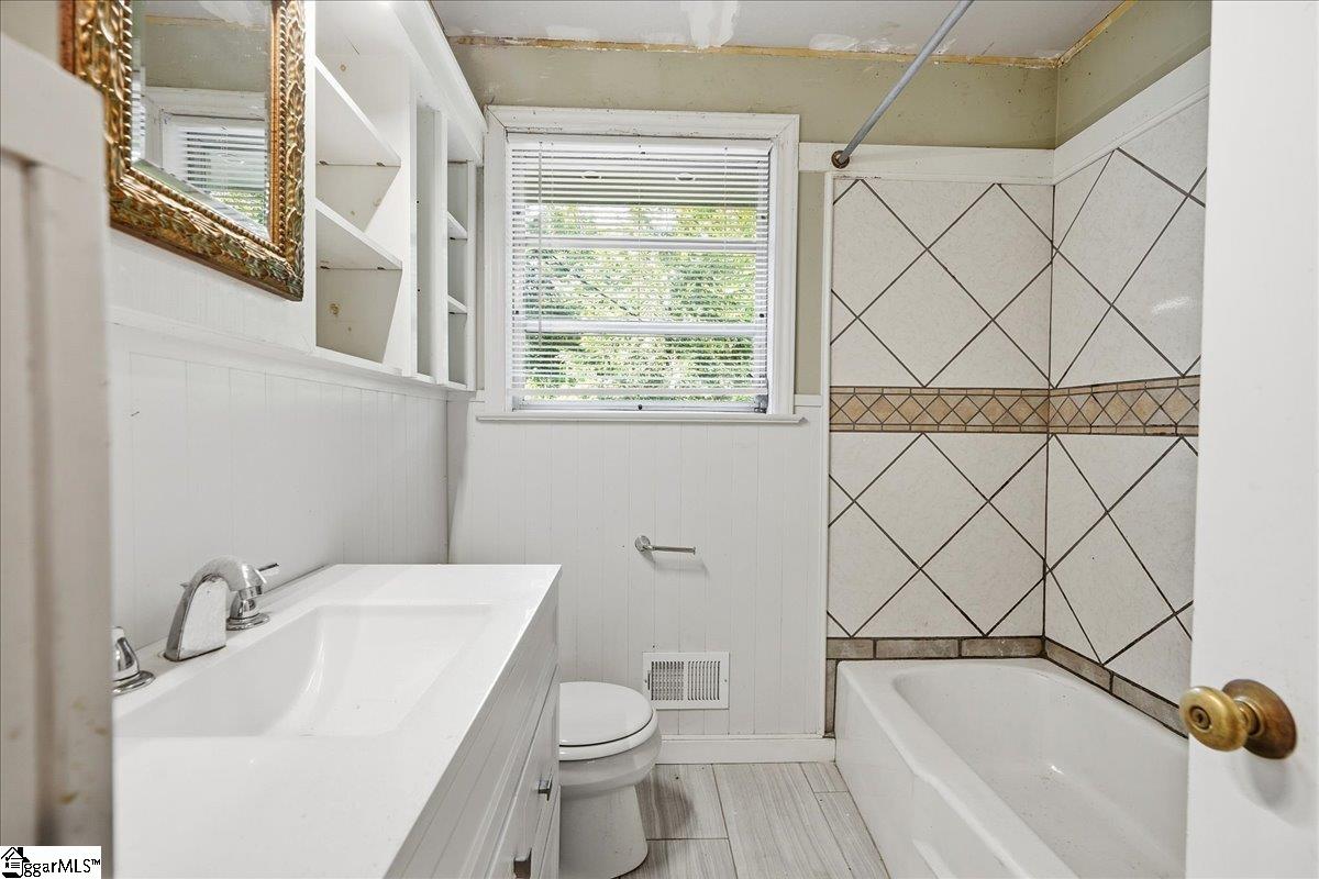 650 Springhill Avenue Property Photo 16