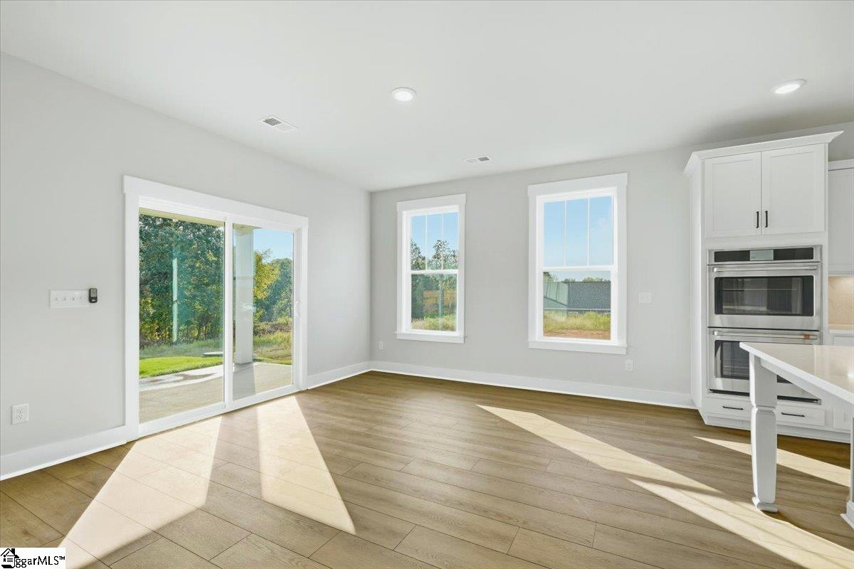 551 Winstone Trail Property Photo 8