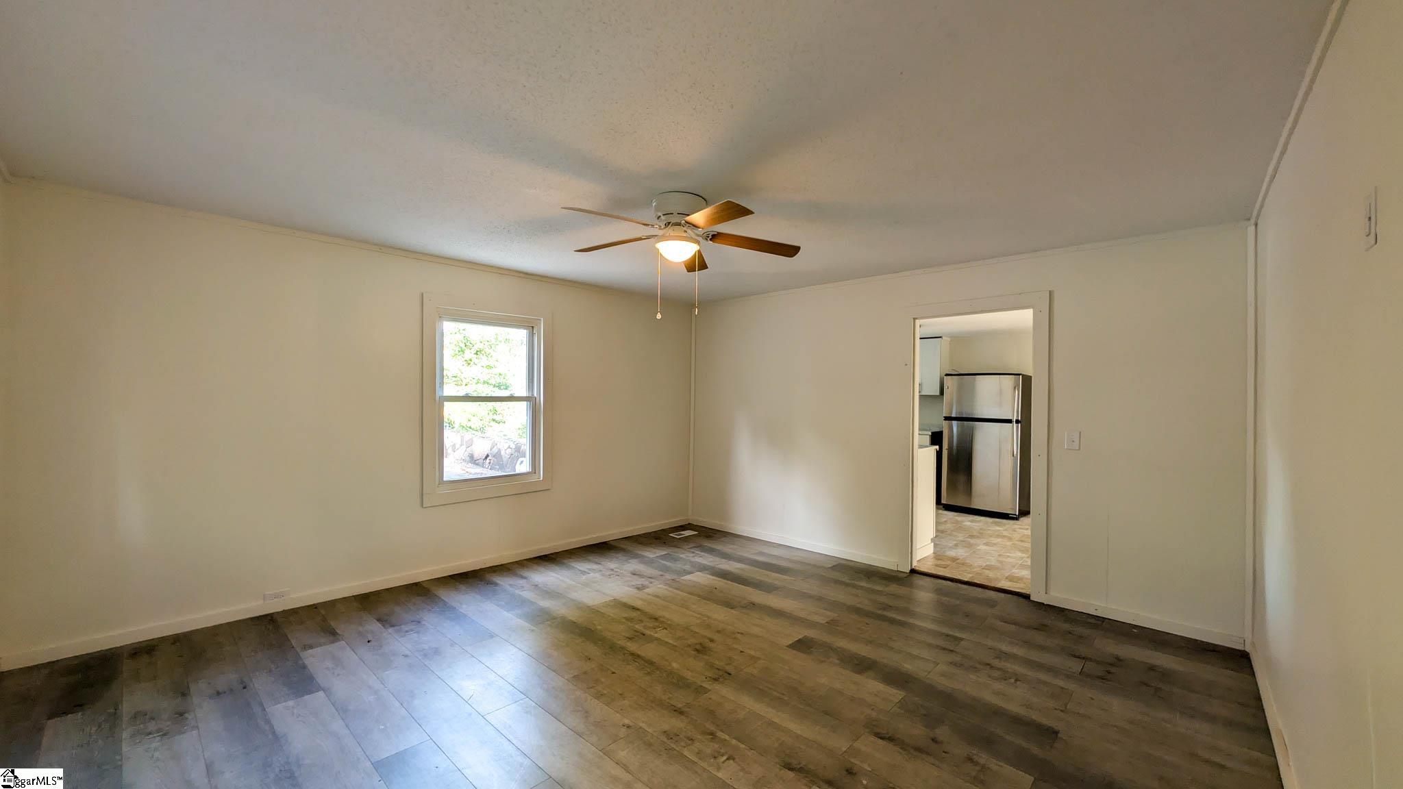 217 Railroad Street Property Photo 9