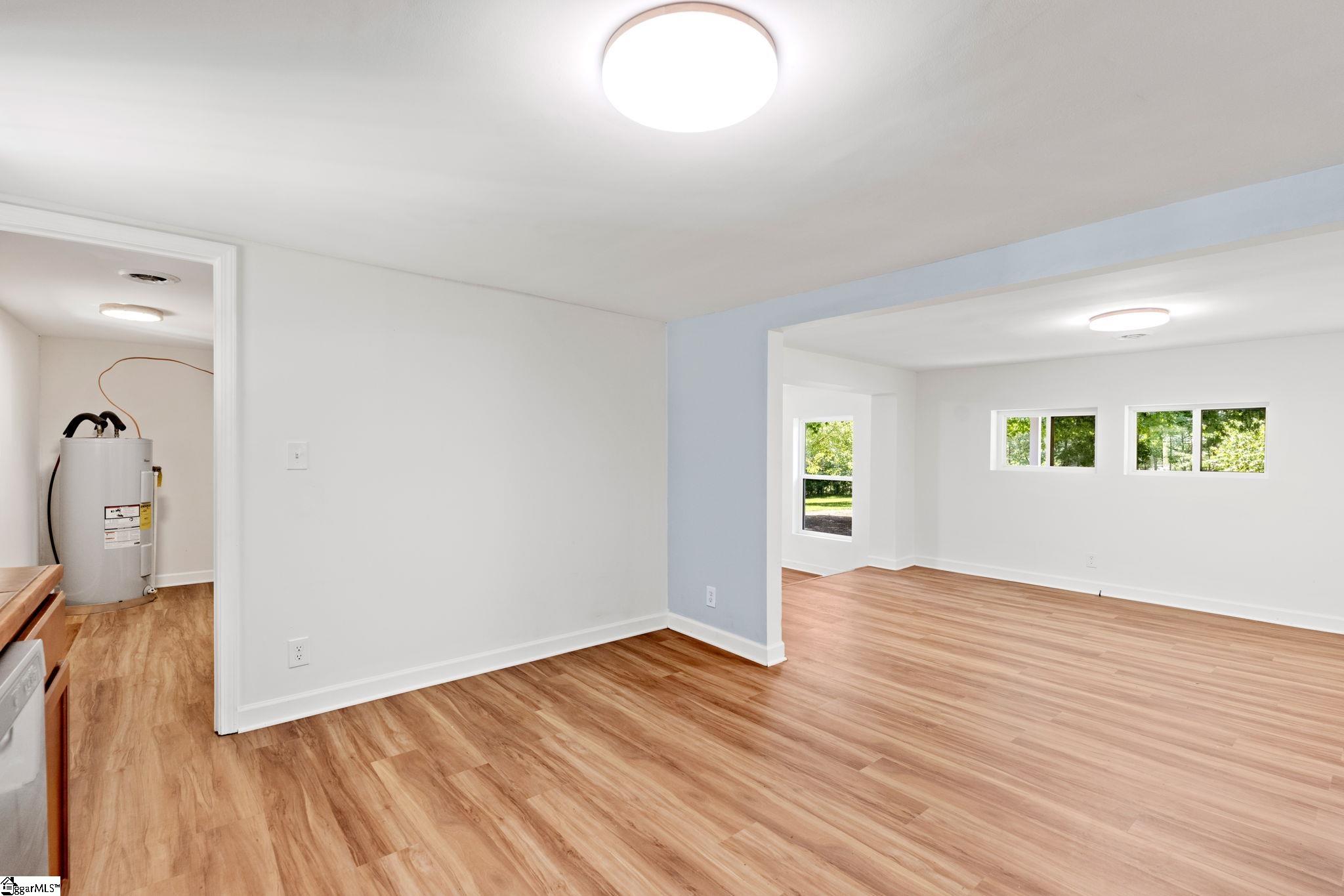 33 Golden Lane Property Photo 15