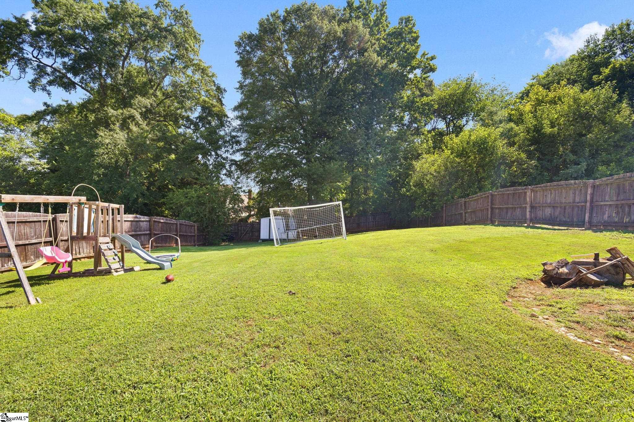 21 Red Shirt Court Property Photo 2