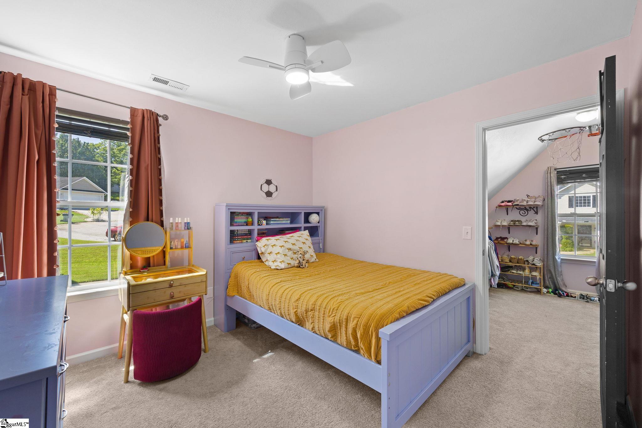 21 Red Shirt Court Property Photo 22
