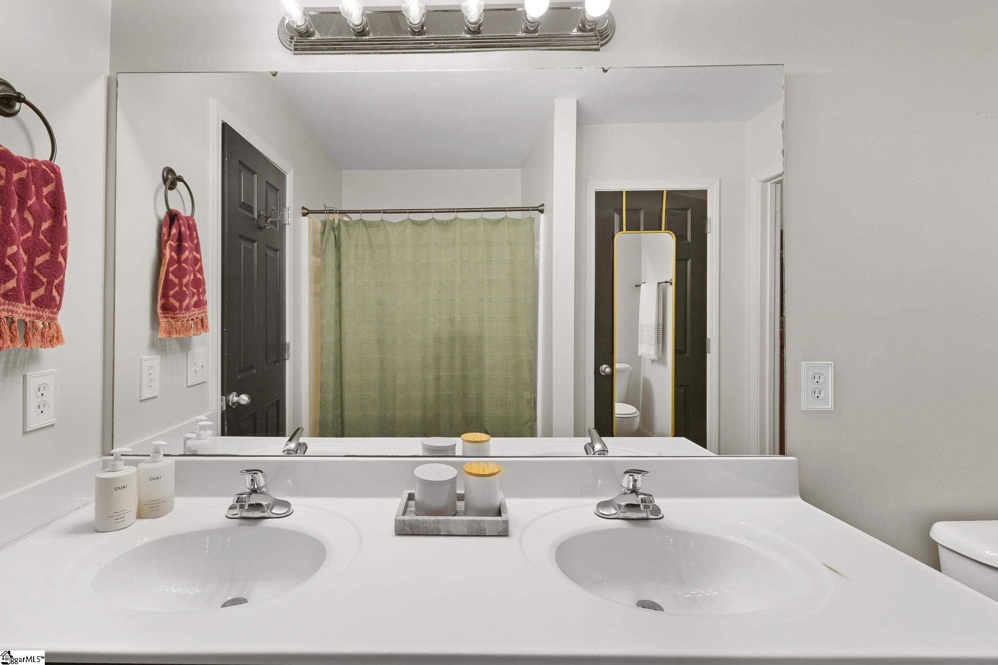 21 Red Shirt Court Property Photo 31