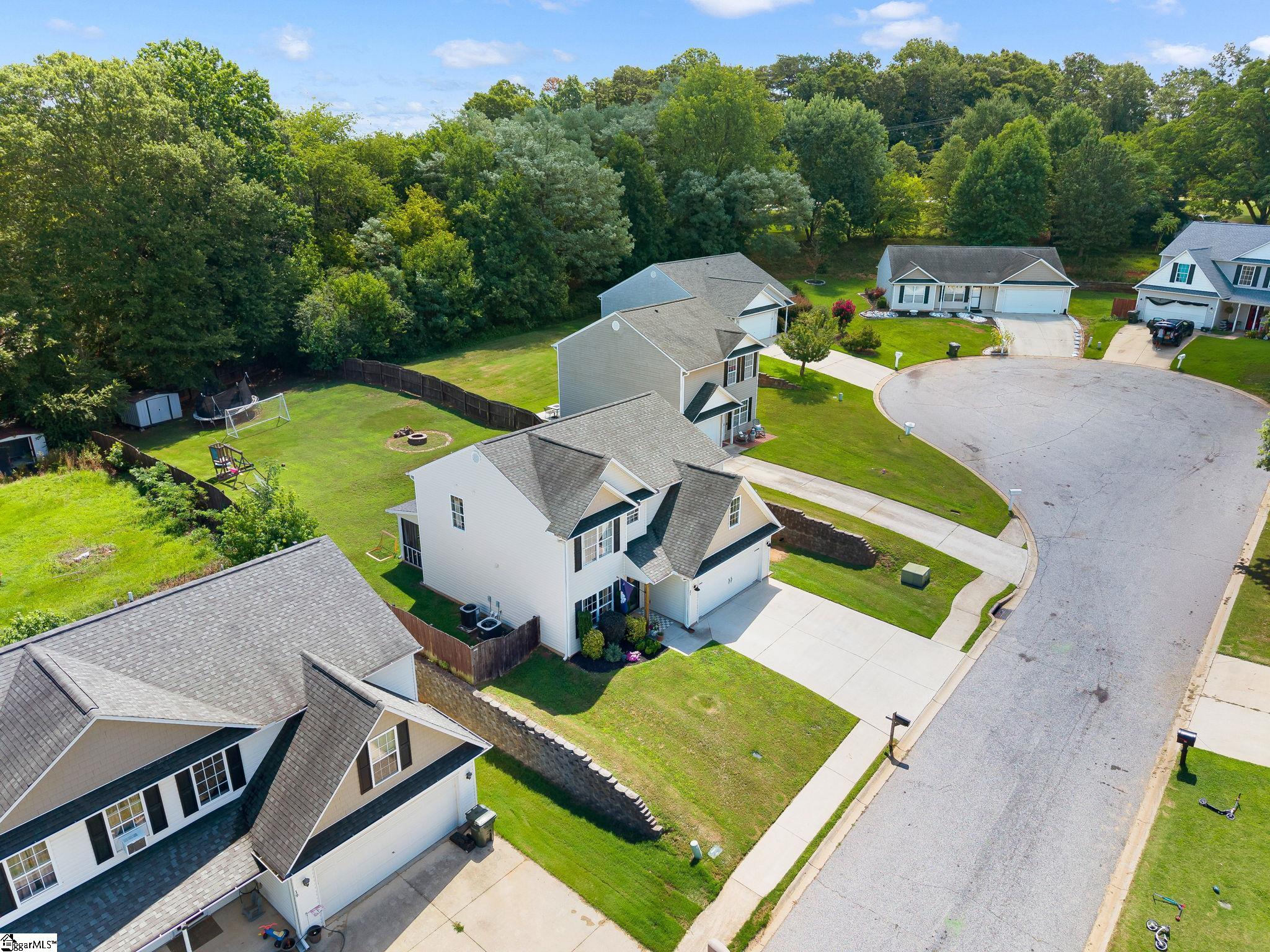 21 Red Shirt Court Property Photo 38