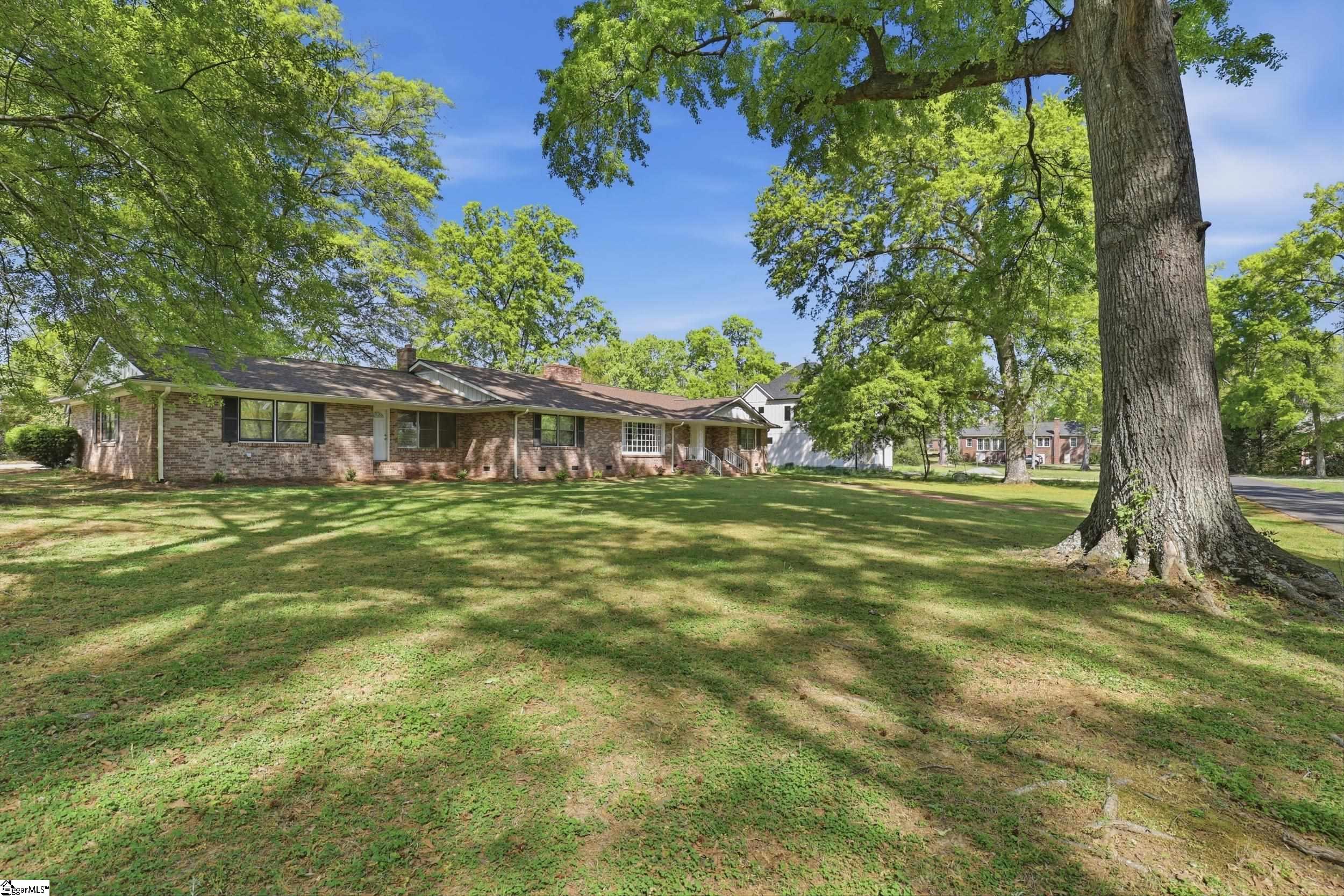 106 Ansel Drive Property Photo 1