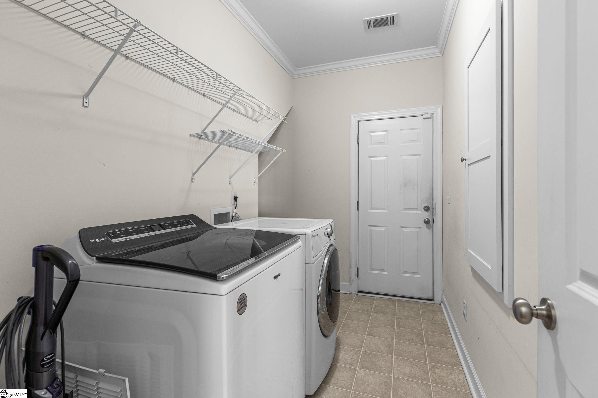 305 Leigh Creek Drive Property Photo 28