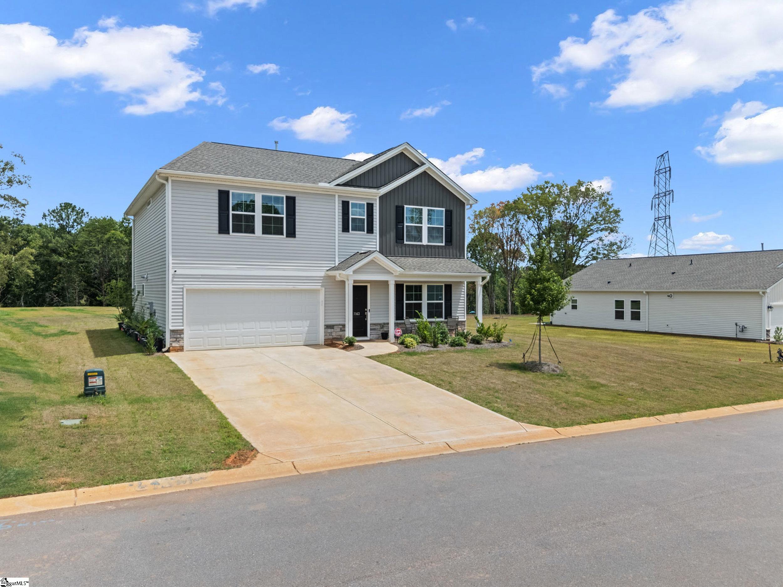 7063 Fairview Falls Drive Property Photo 3