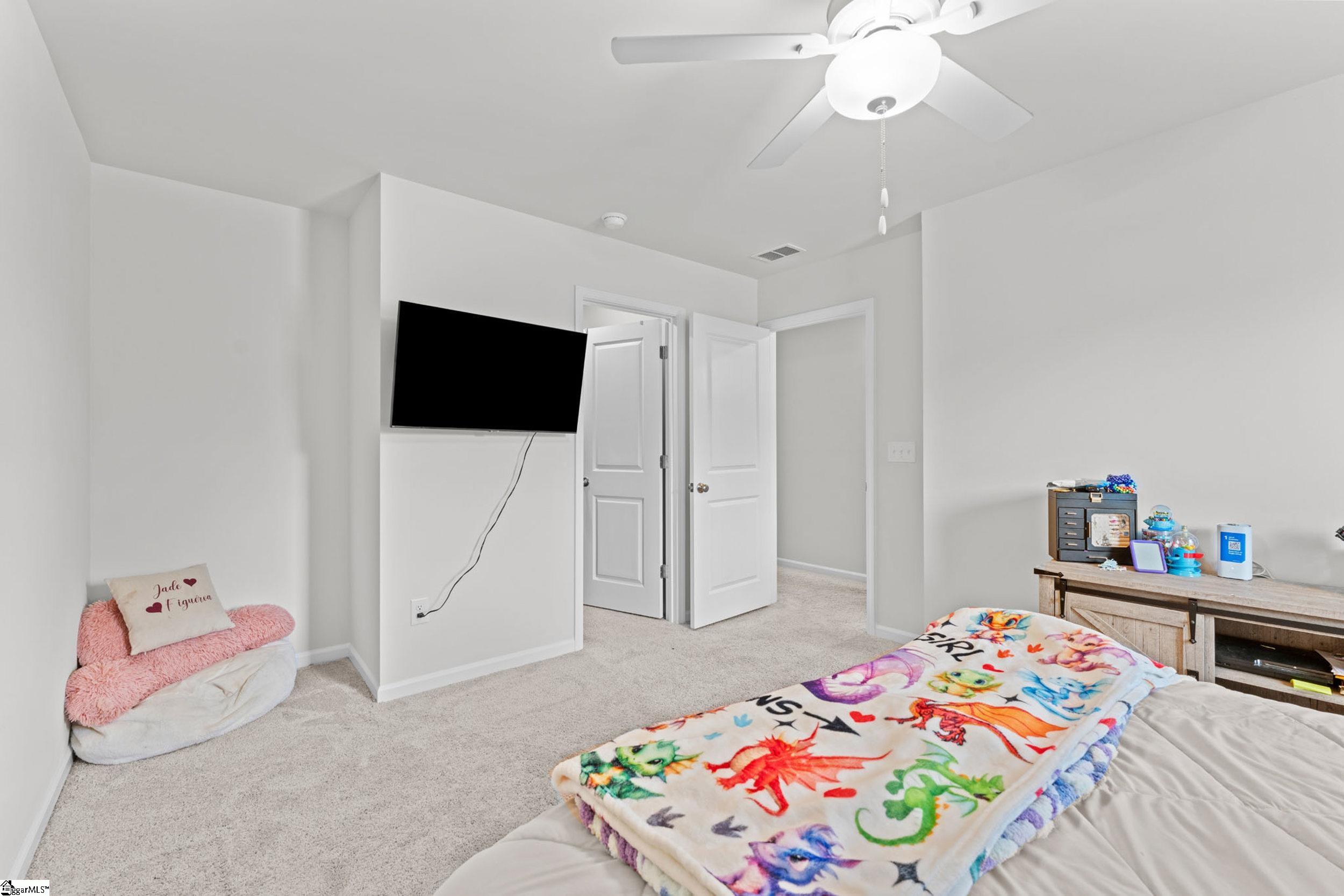 7063 Fairview Falls Drive Property Photo 24