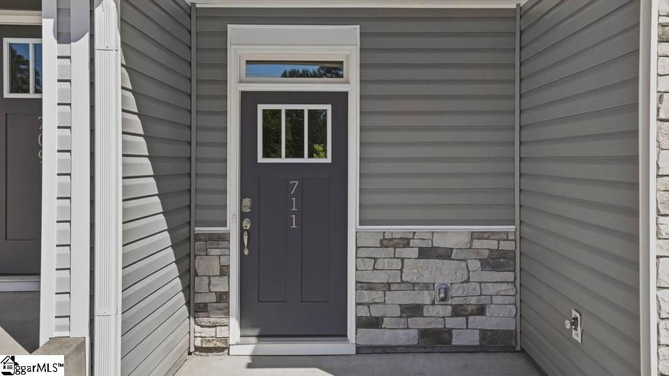 711 Lesbury Lane Property Photo 4