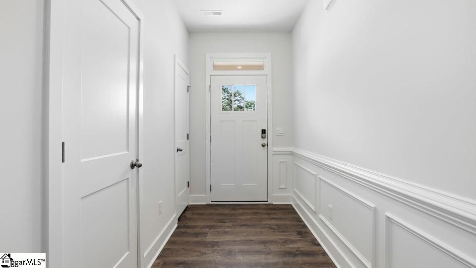 711 Lesbury Lane Property Photo 6