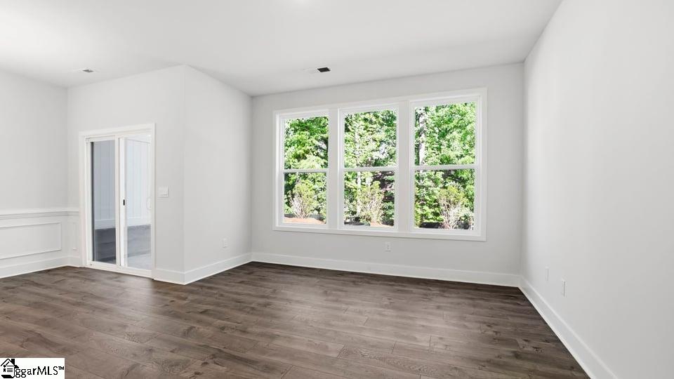 711 Lesbury Lane Property Photo 15