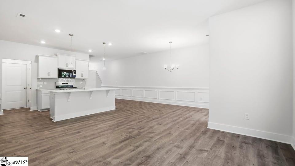 711 Lesbury Lane Property Photo 16