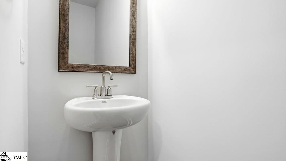 711 Lesbury Lane Property Photo 22