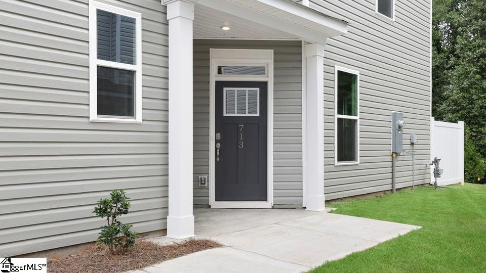 713 Lesbury Lane Property Photo 4