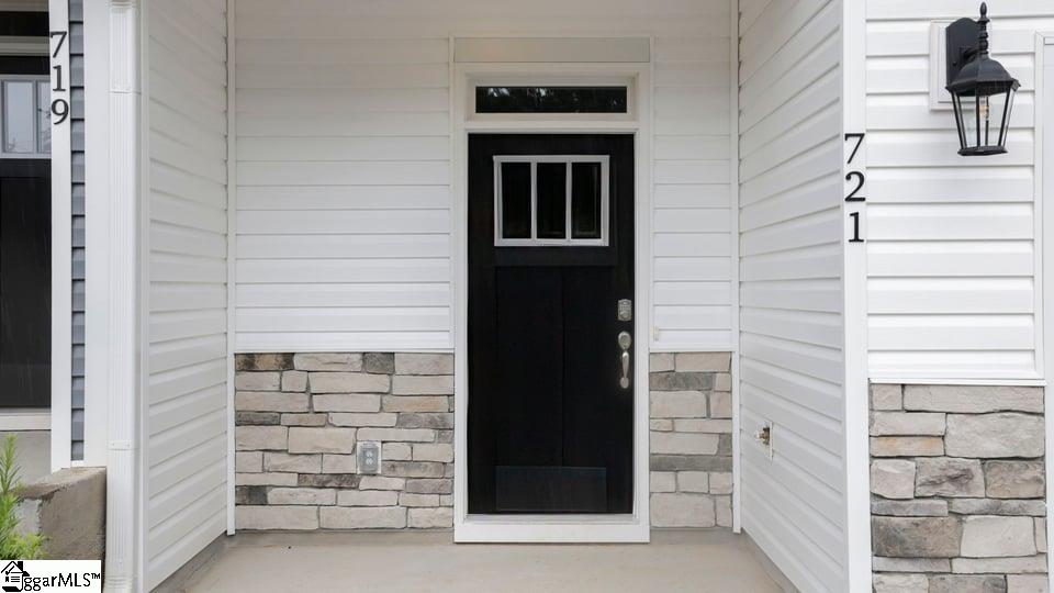 721 Lesbury Lane Property Photo 4