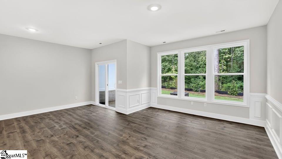 721 Lesbury Lane Property Photo 10