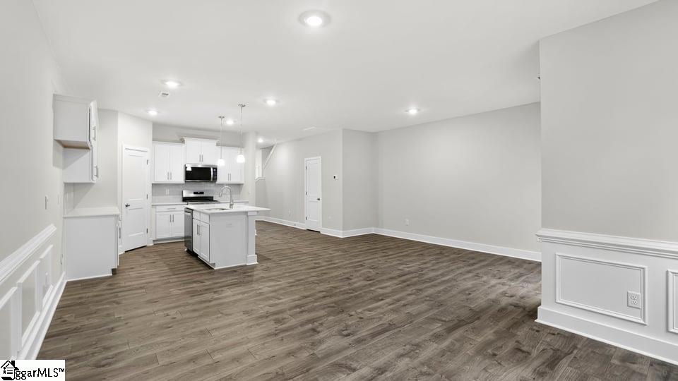 721 Lesbury Lane Property Photo 11