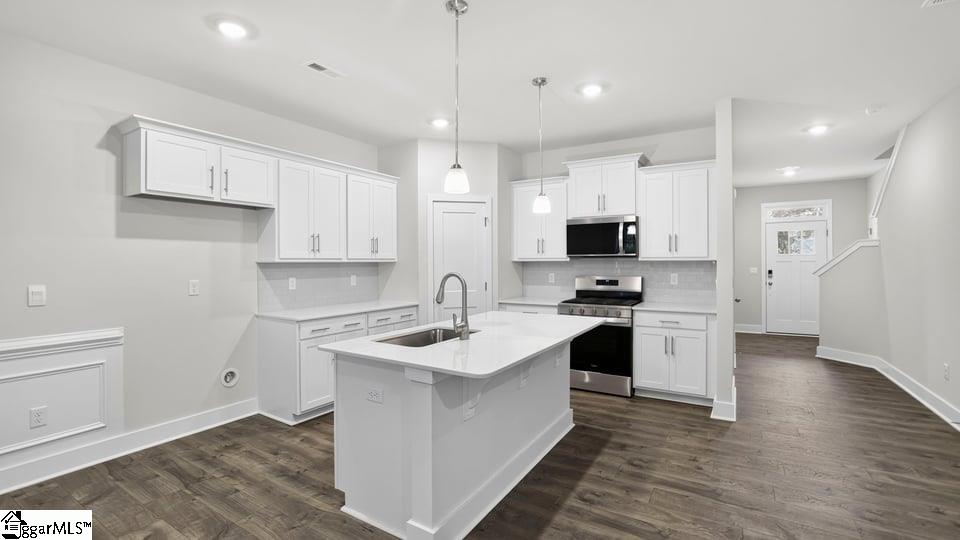 721 Lesbury Lane Property Photo 14
