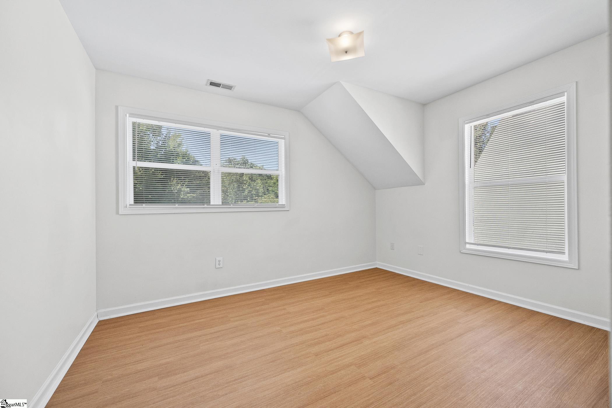 335 Woodlark Street Property Photo 28