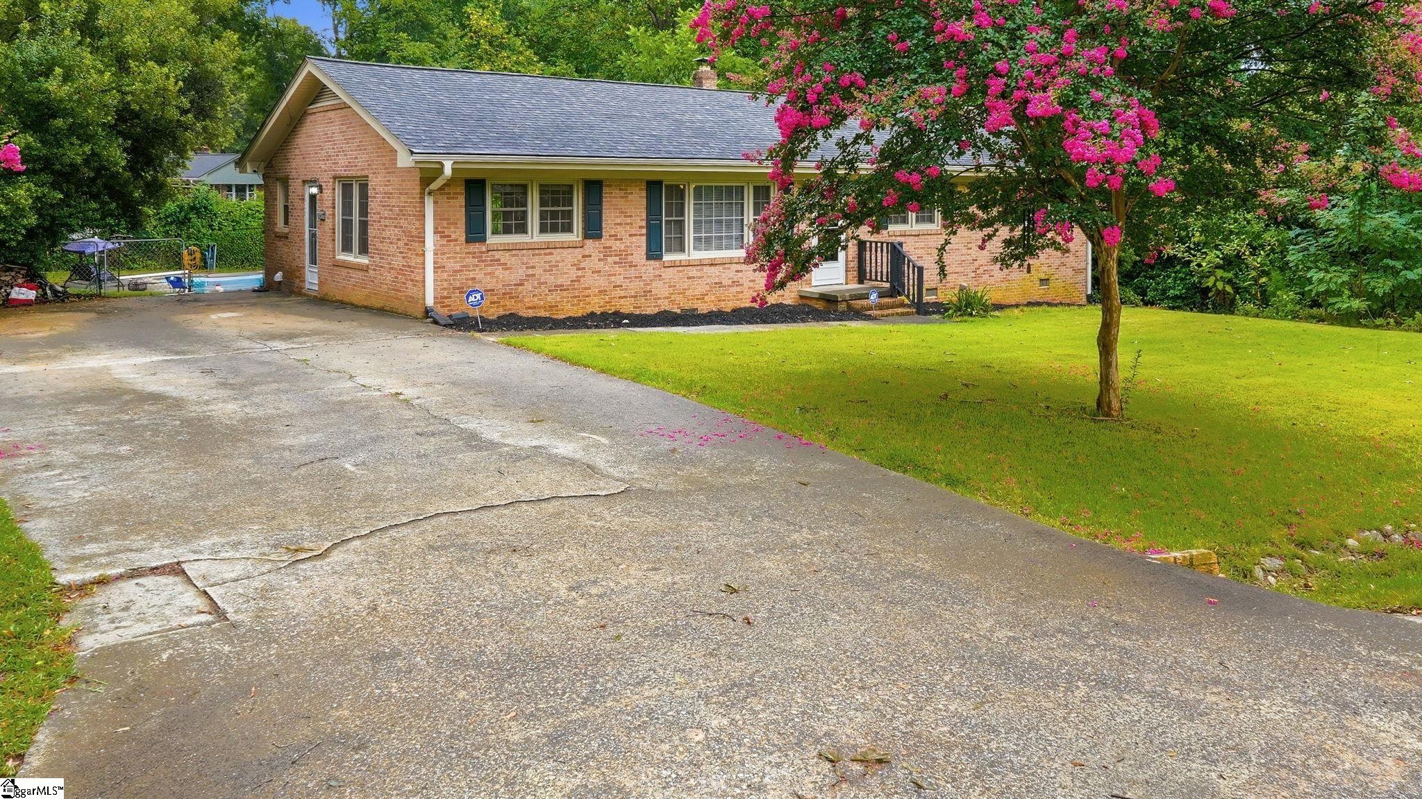 102 Palmetto Drive Property Photo 3