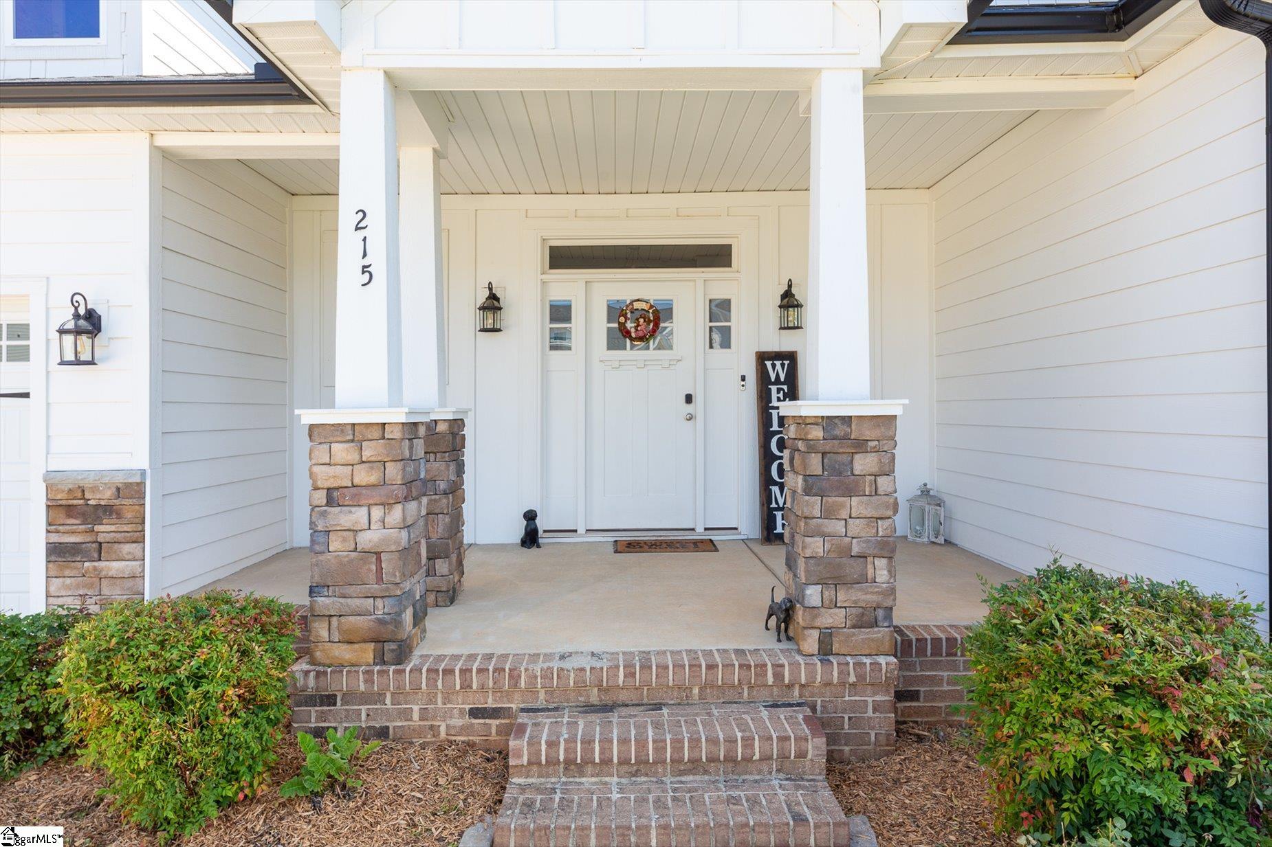215 Daystrom Drive Property Photo 4