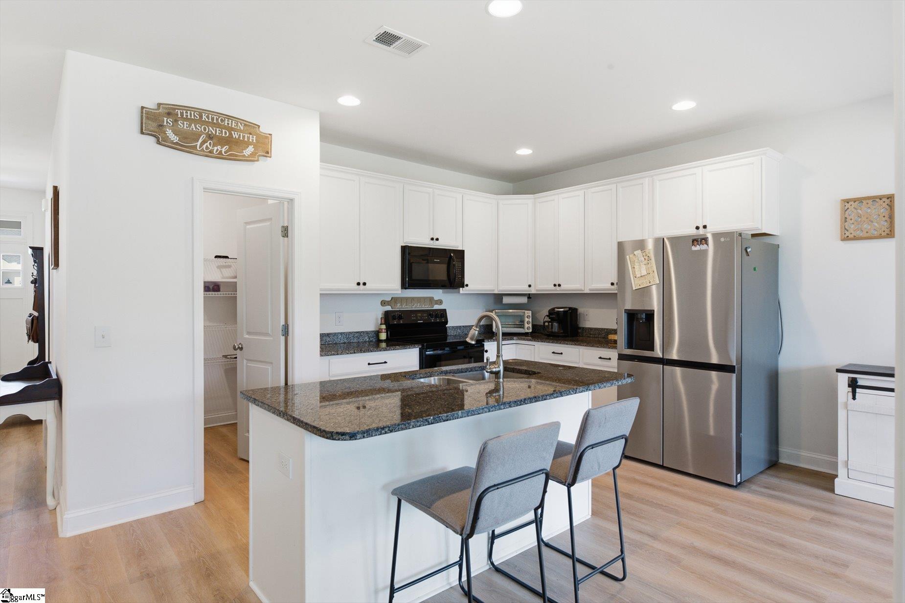 215 Daystrom Drive Property Photo 11