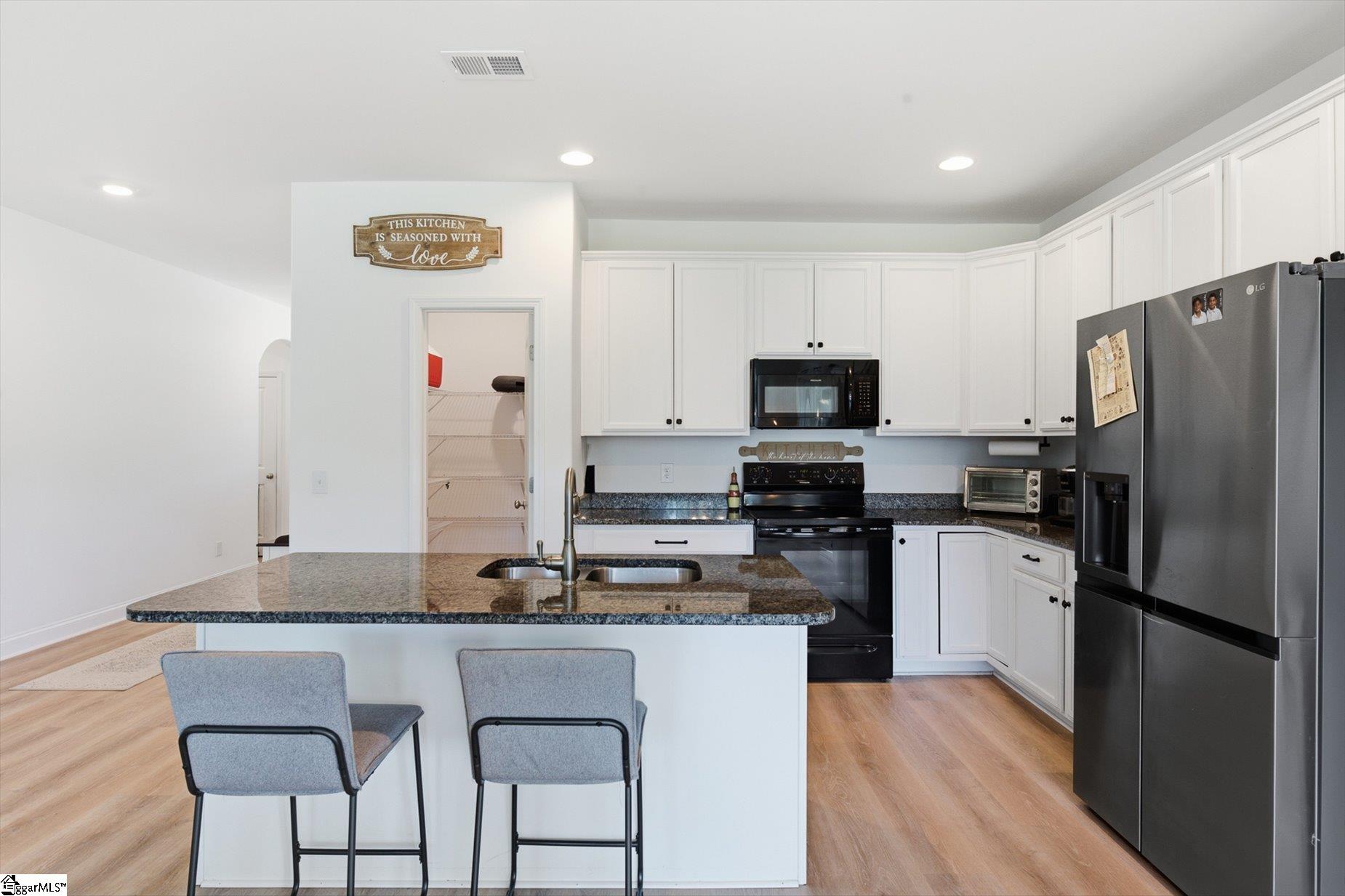 215 Daystrom Drive Property Photo 12