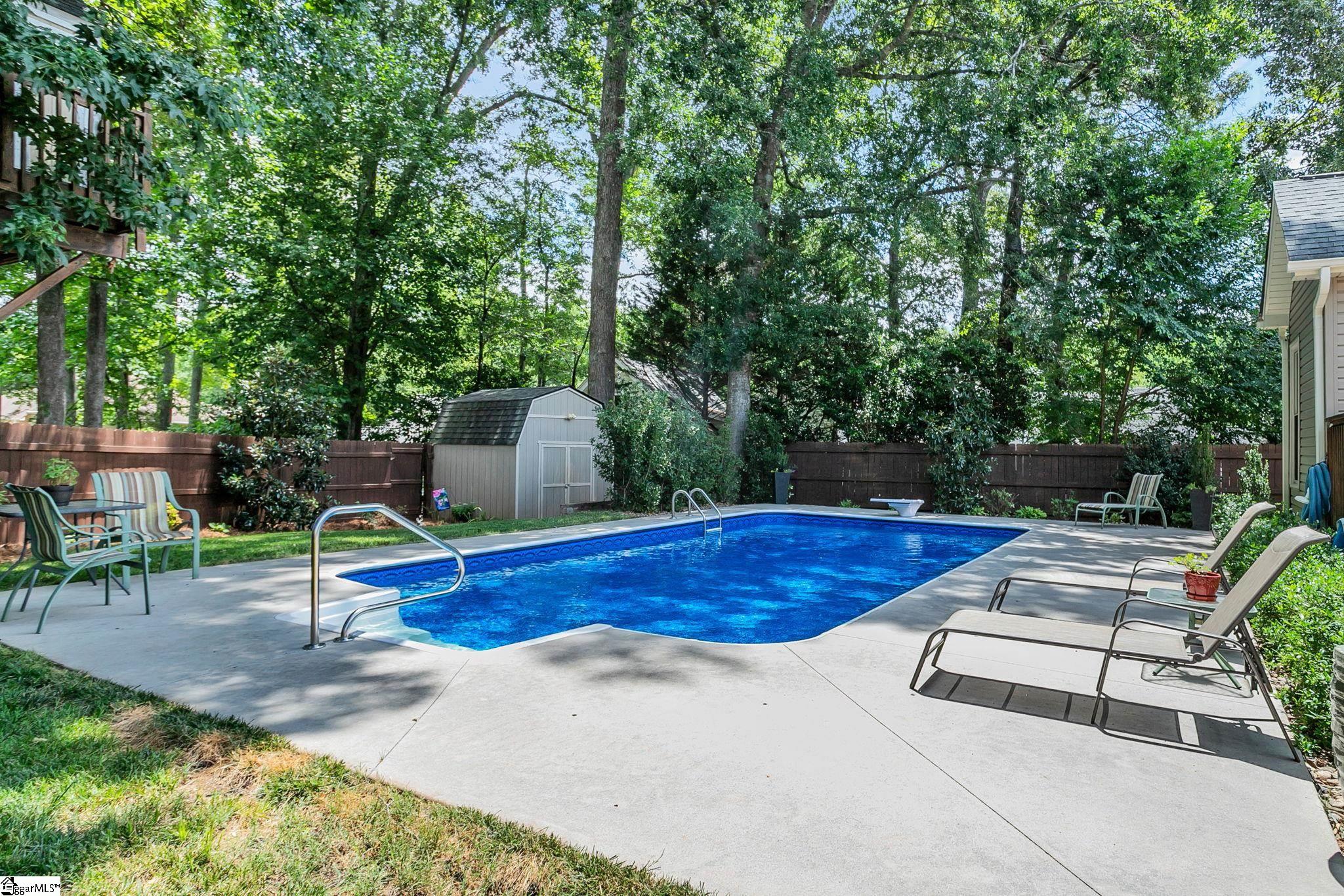 6 Kingsbury Way Property Photo 32
