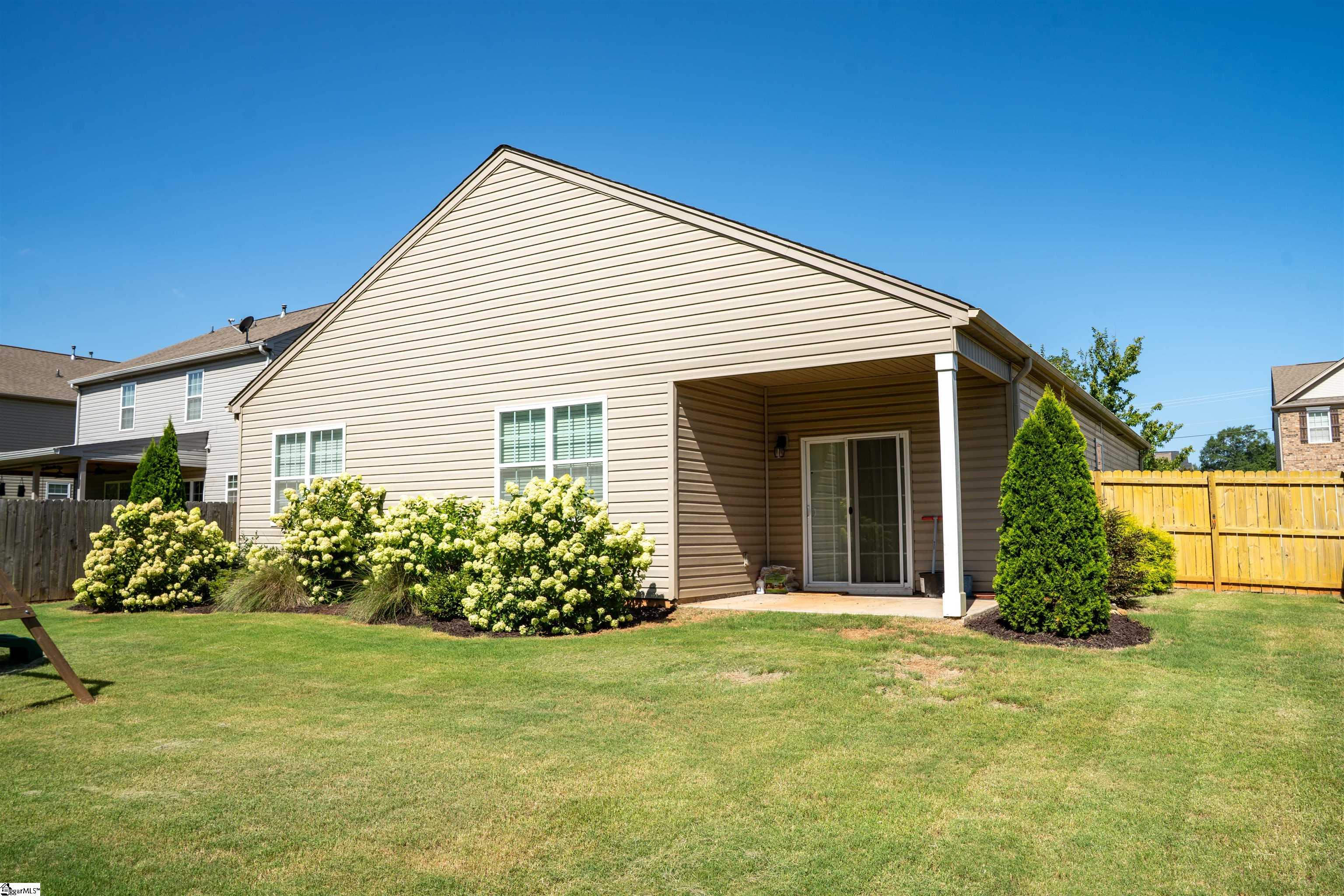554 Friar Park Lane Property Photo 4