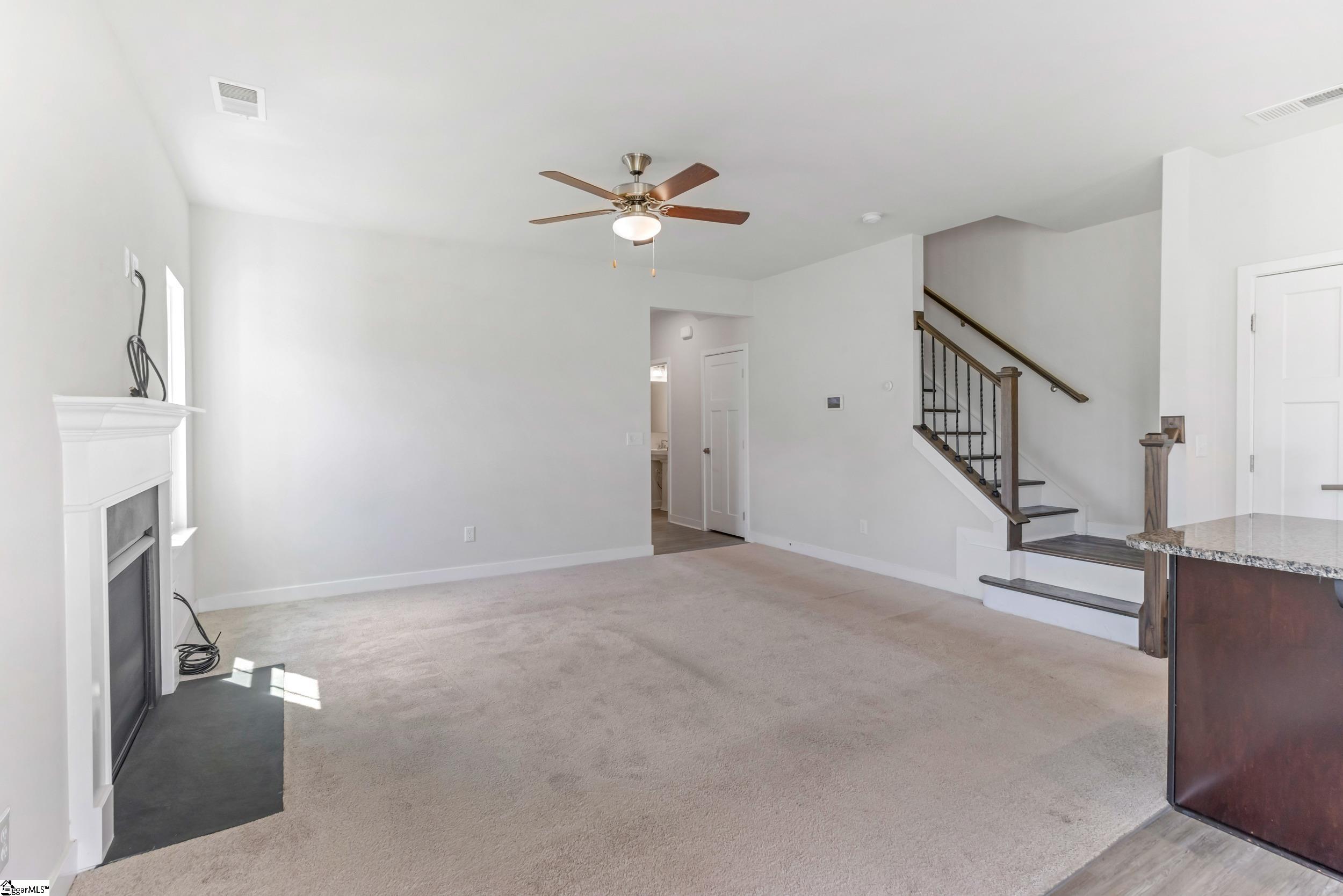 300 Huntingdale Place Property Photo 8
