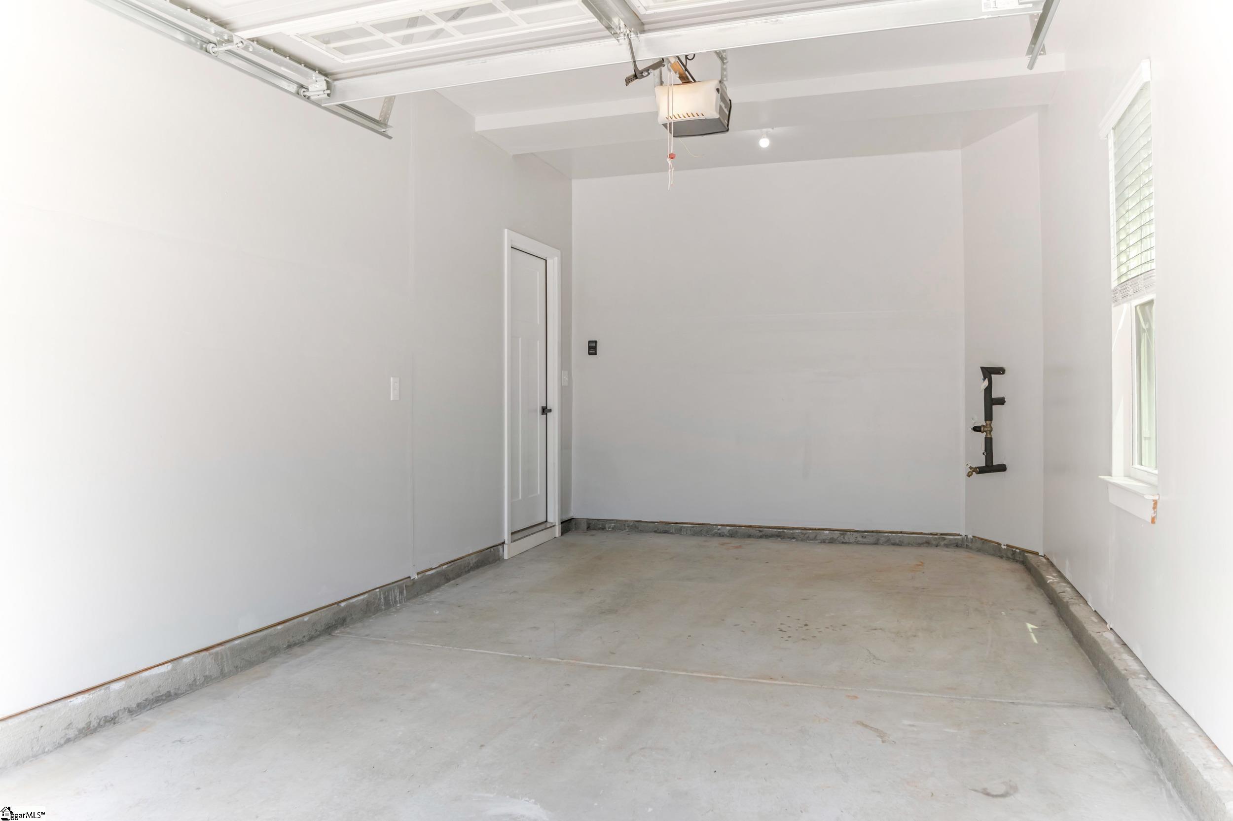 300 Huntingdale Place Property Photo 32
