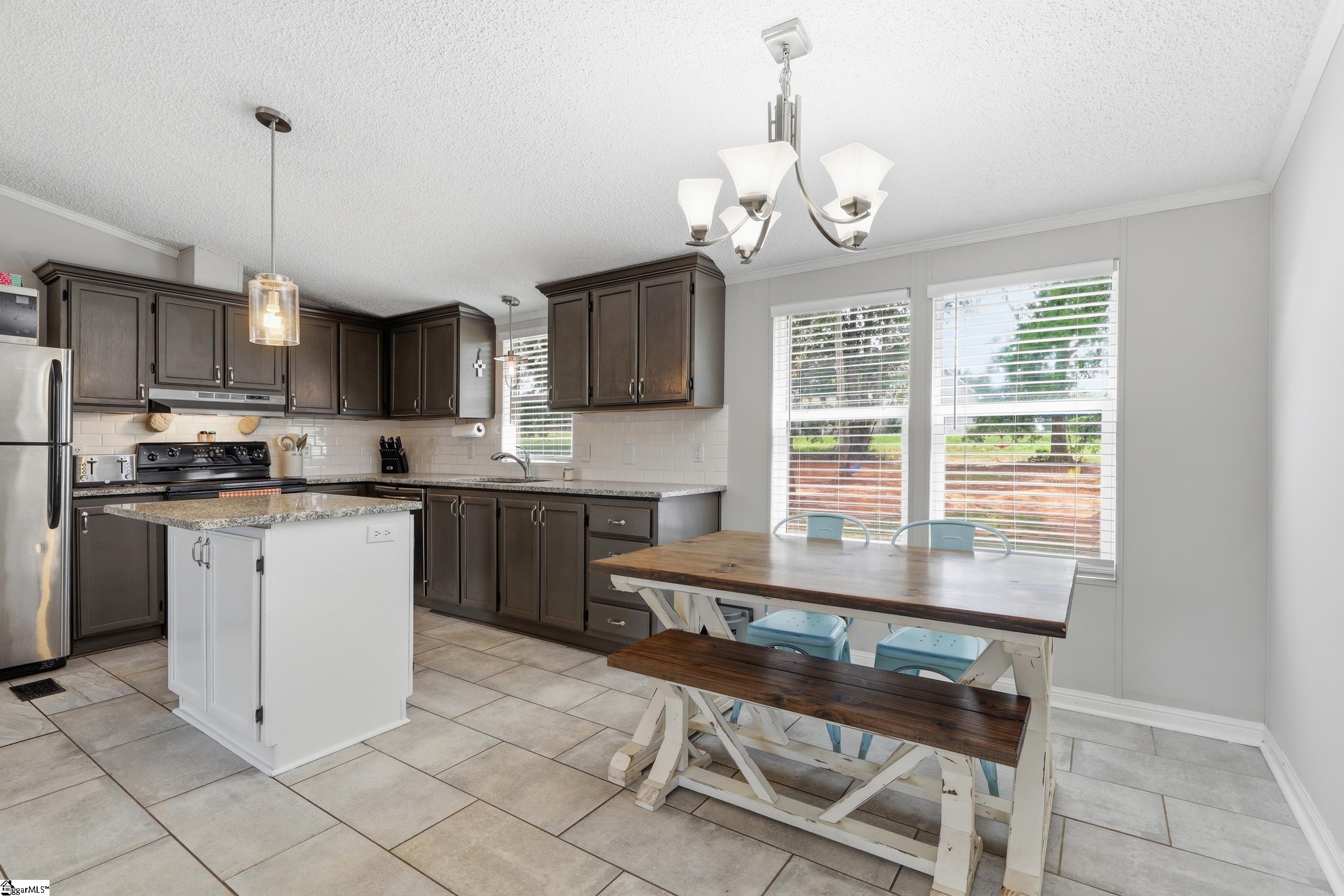 477 Belcher Road Property Photo 11