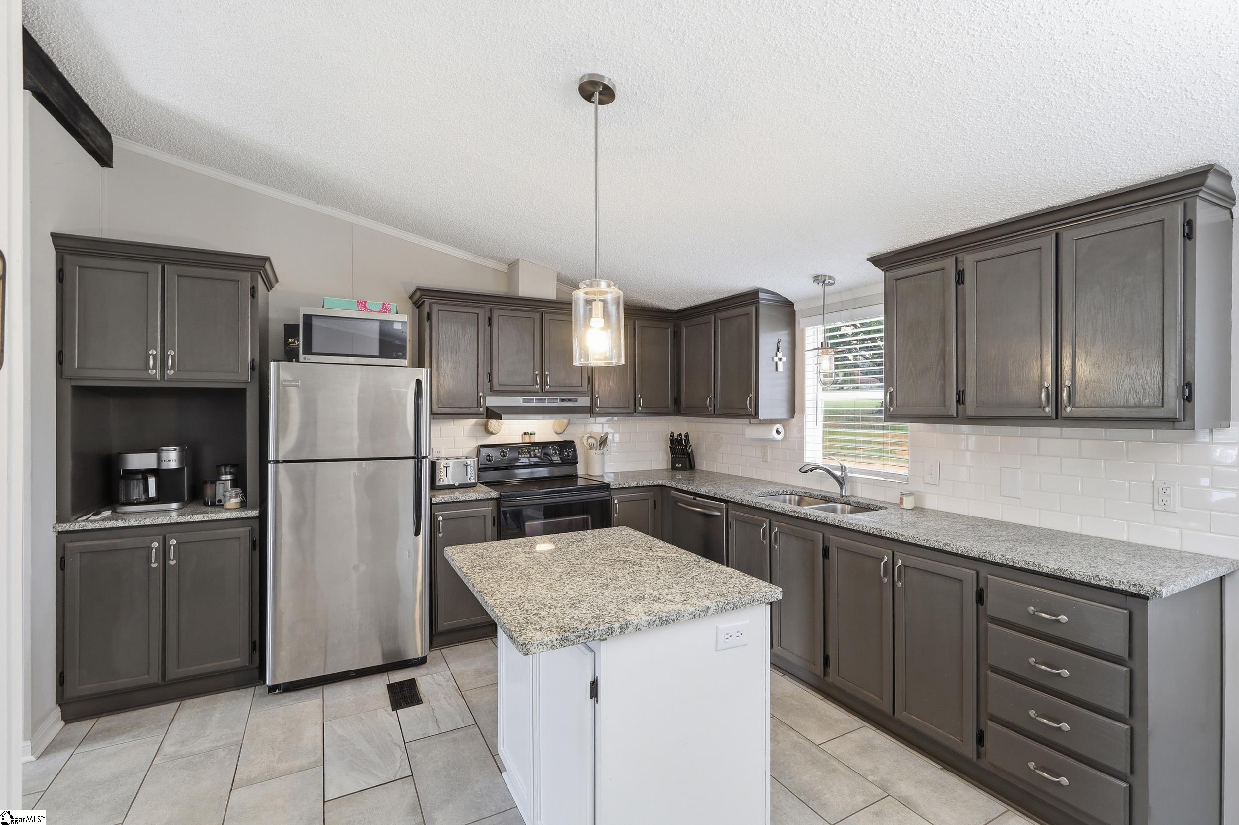 477 Belcher Road Property Photo 13