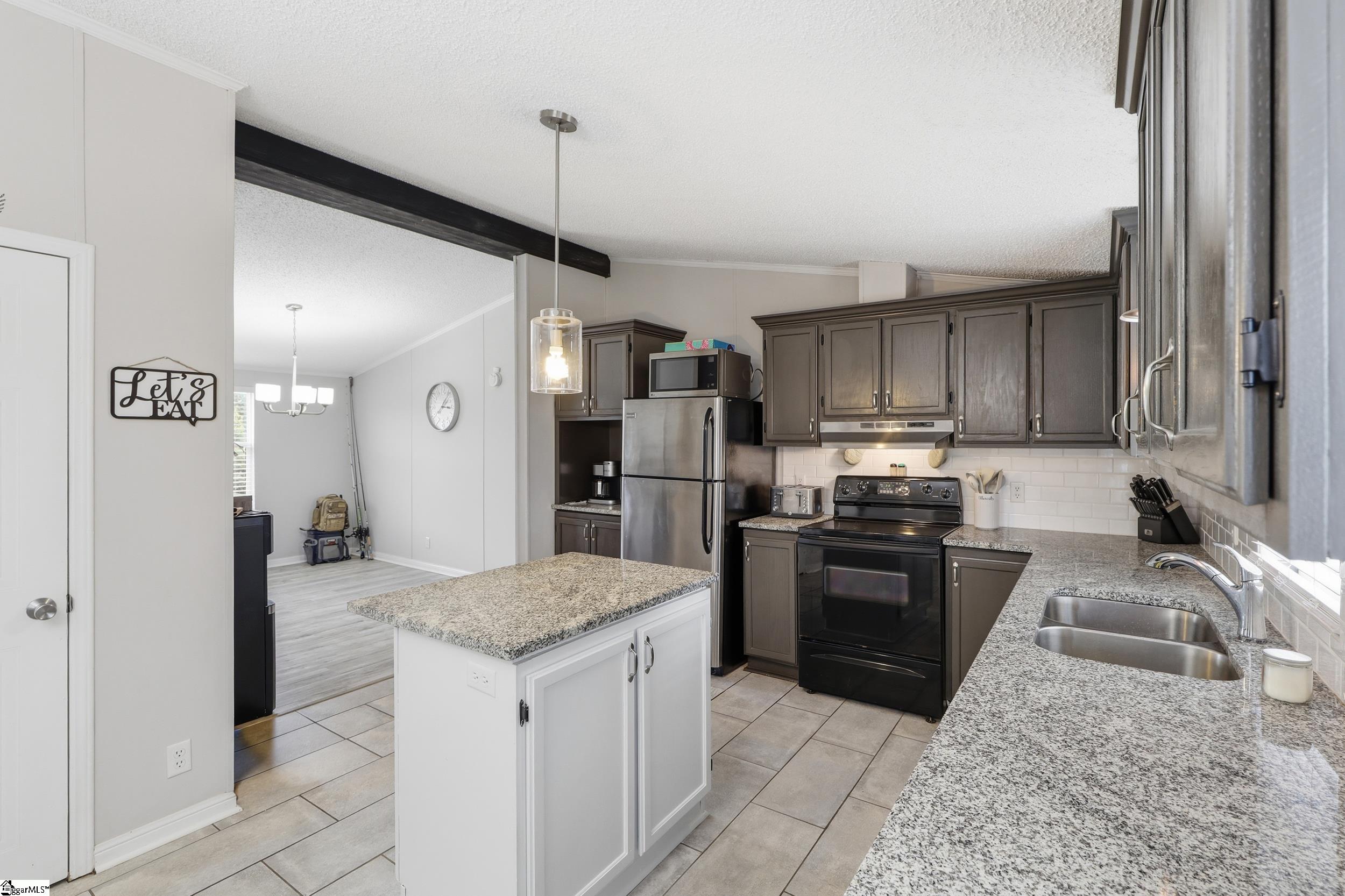 477 Belcher Road Property Photo 14