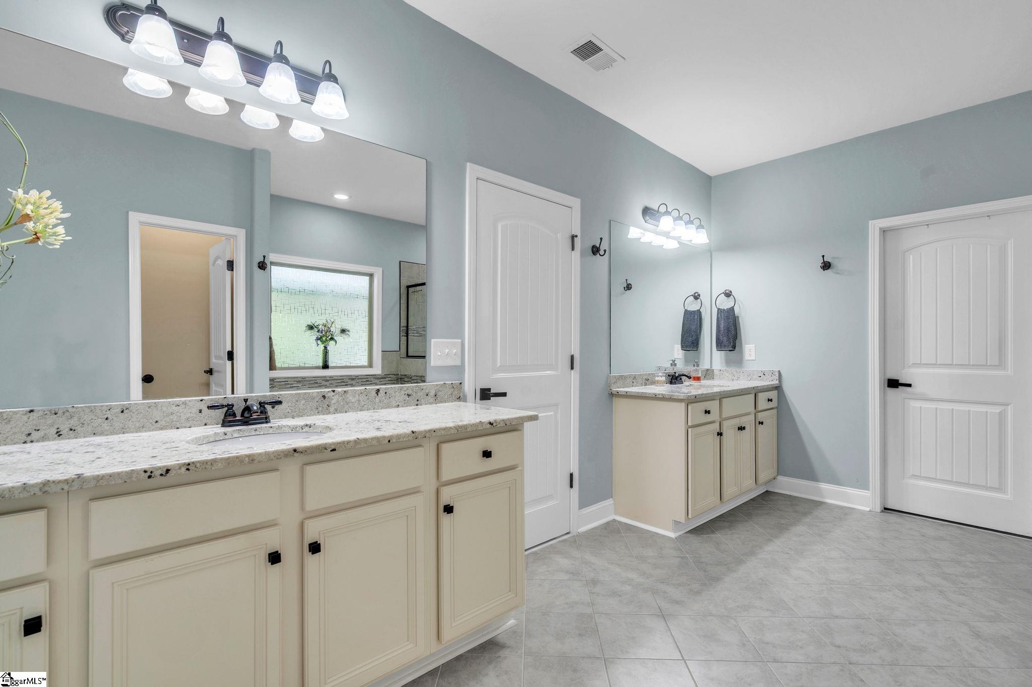 356 Strasburg Drive Property Photo 15